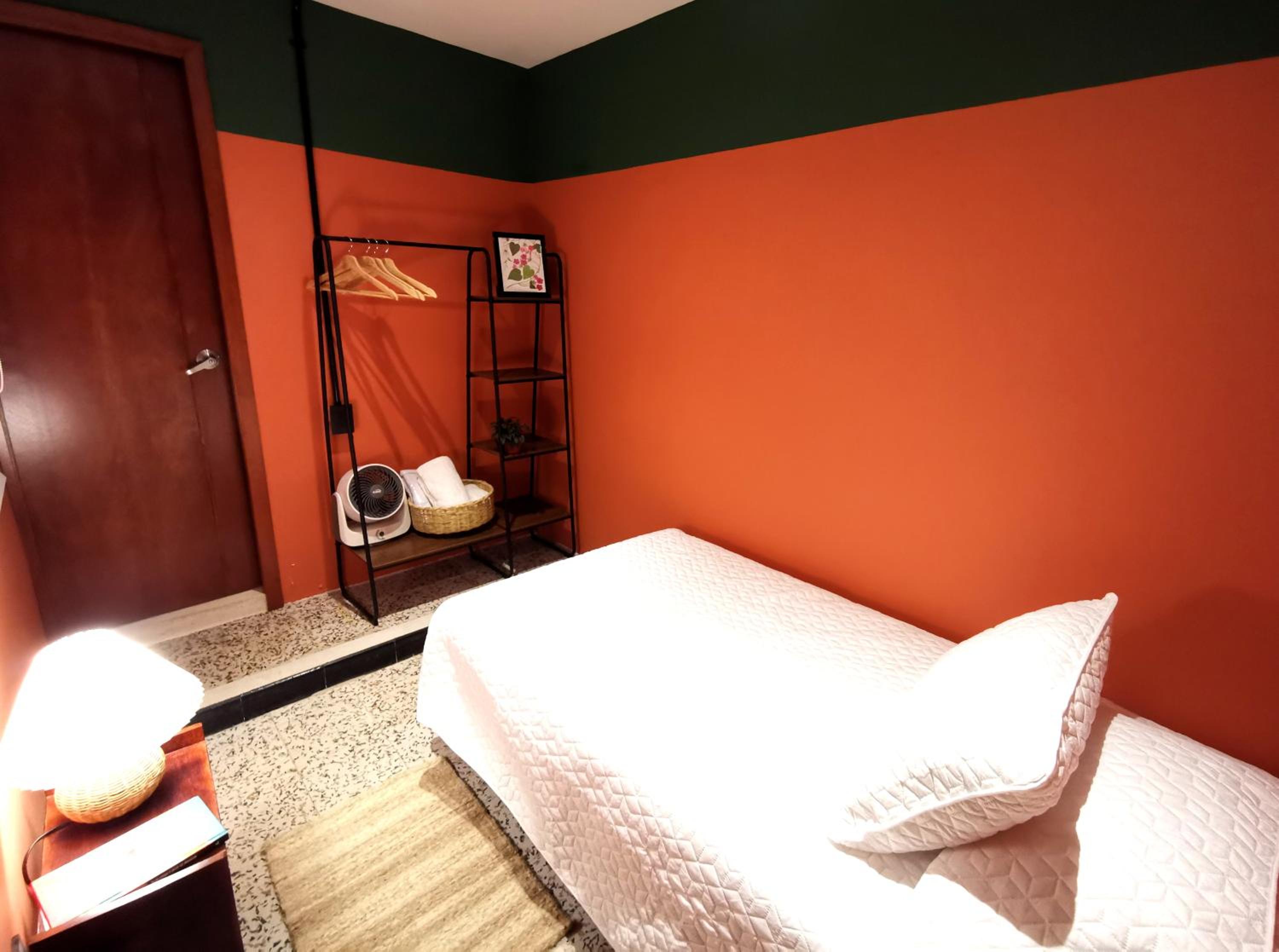 Single Room with Private Bathroom photo 3