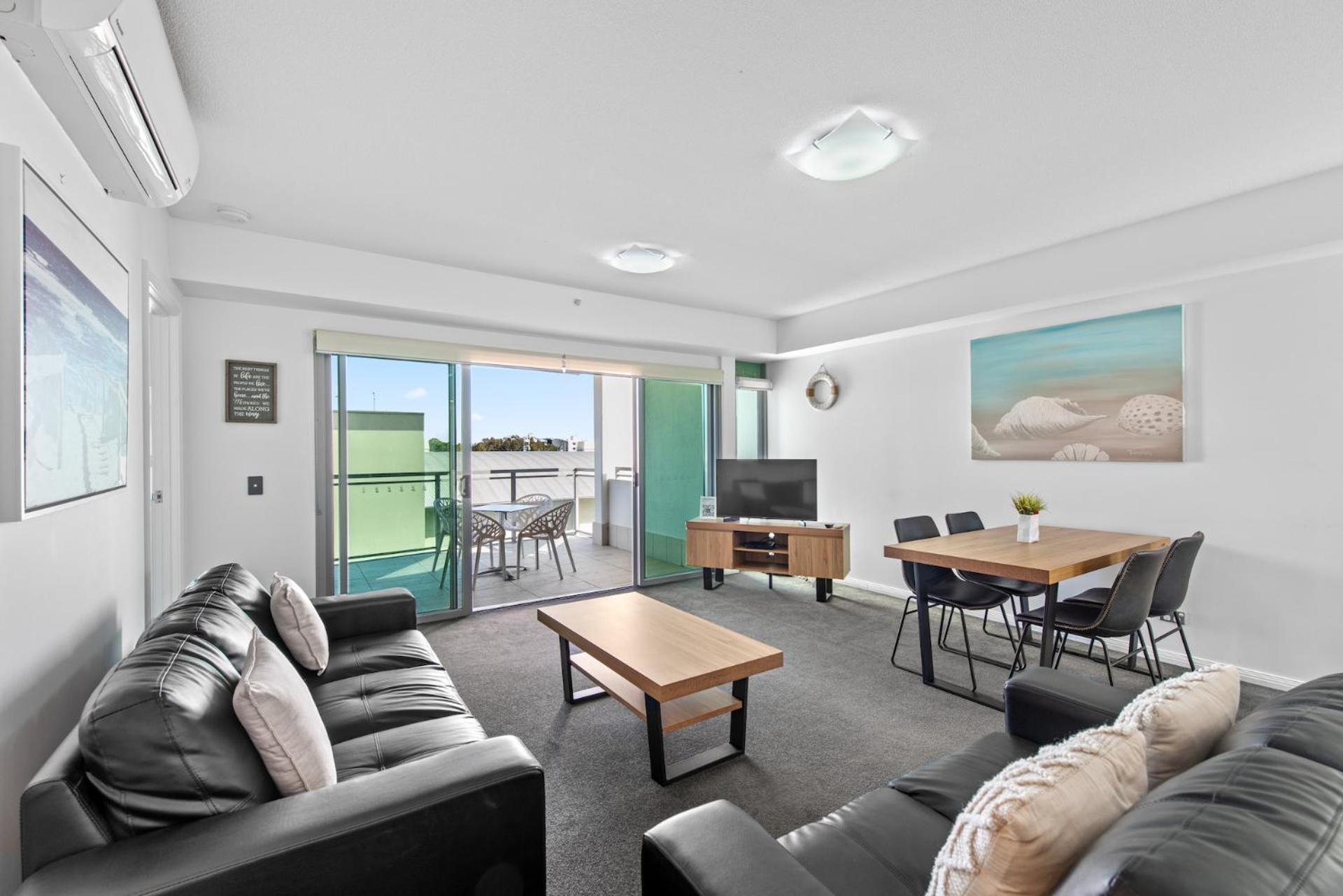 One Bedroom No View/Limited View
