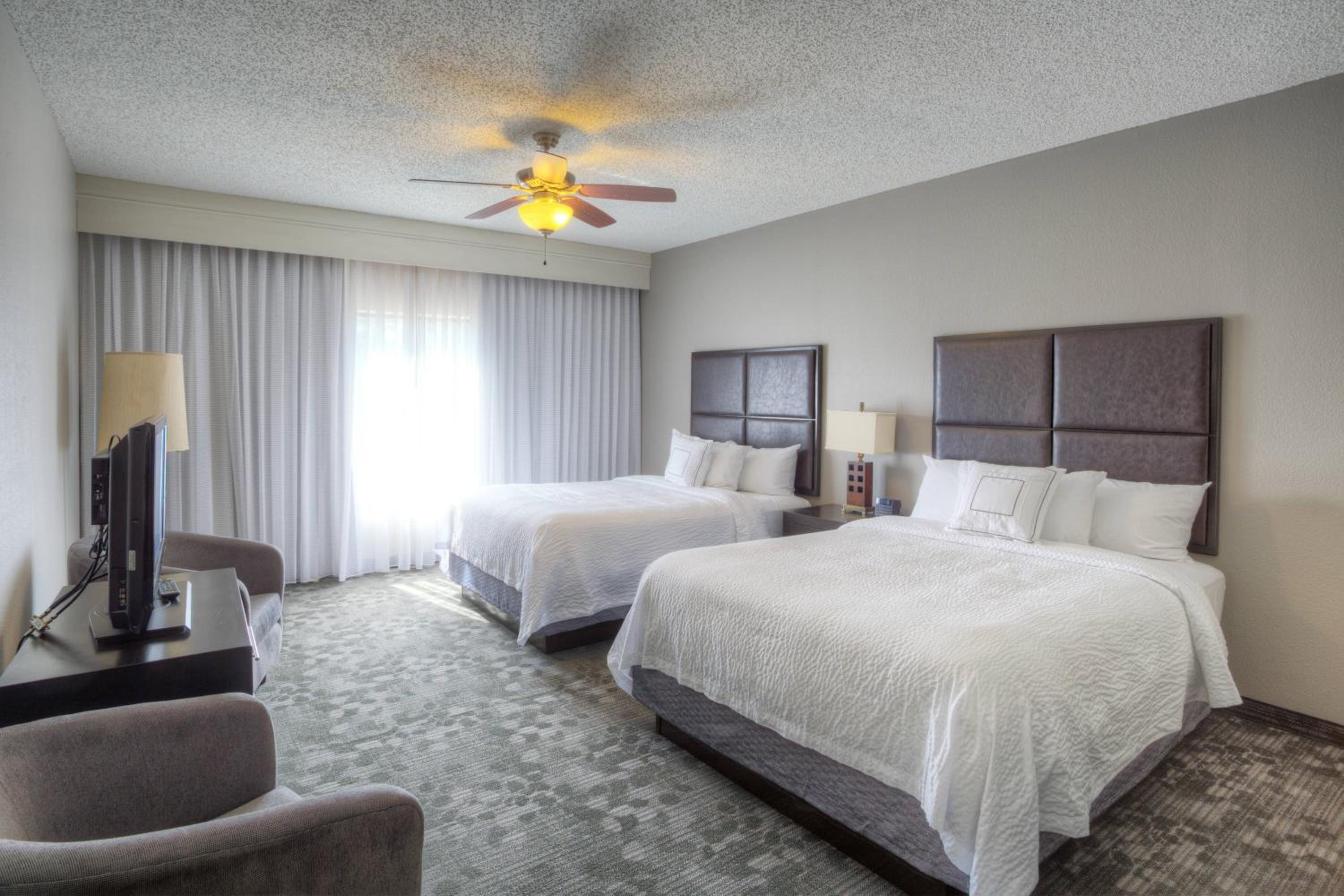 2 Bedroom Presidential Suite photo 2