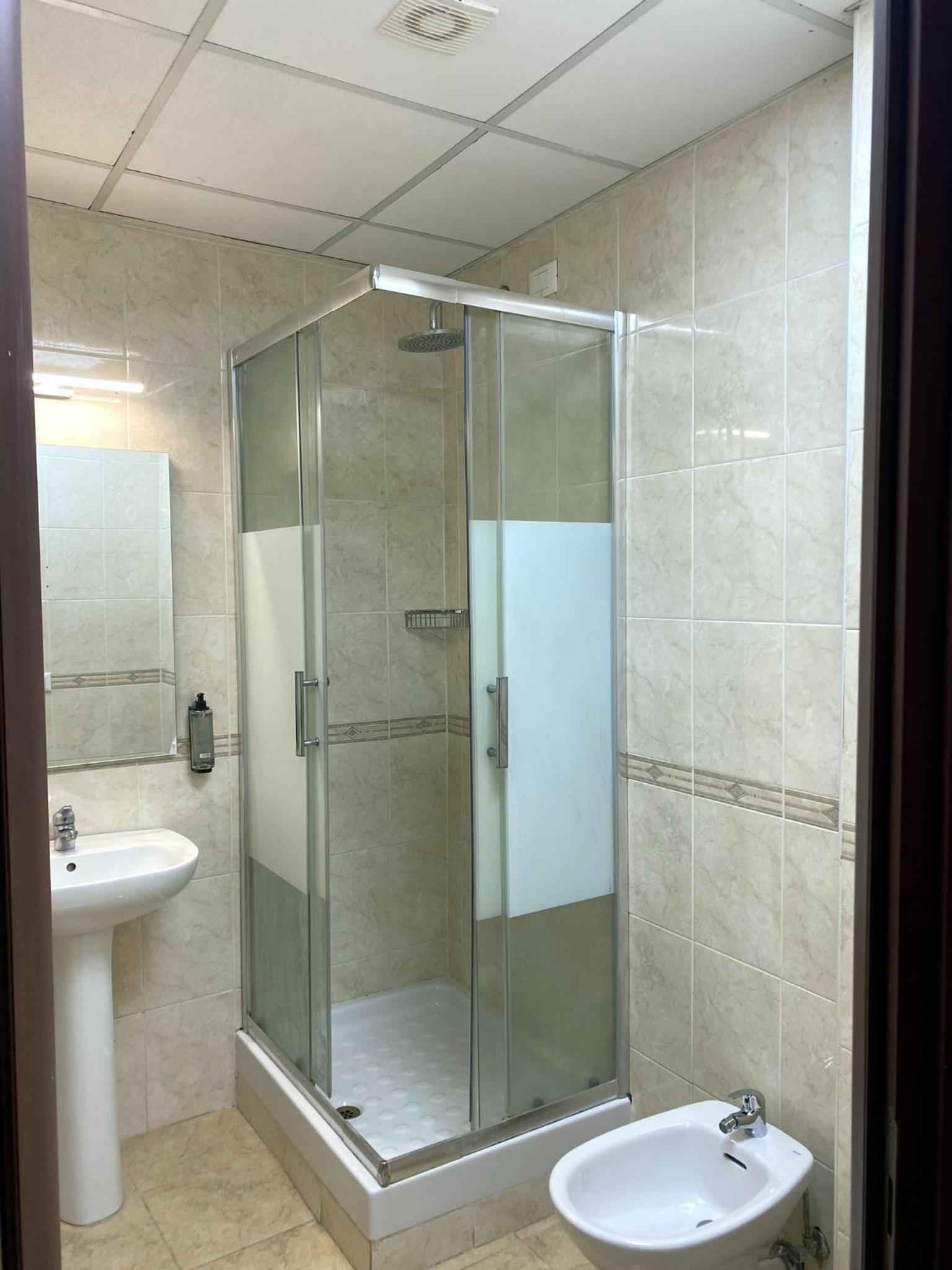 Family Room with Private Bathroom photo 3