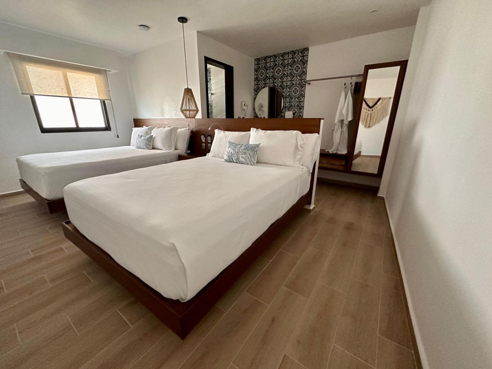 Double Room - Photo 7