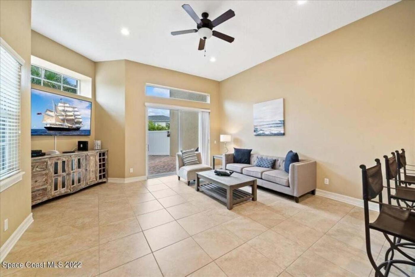Villa photo 1