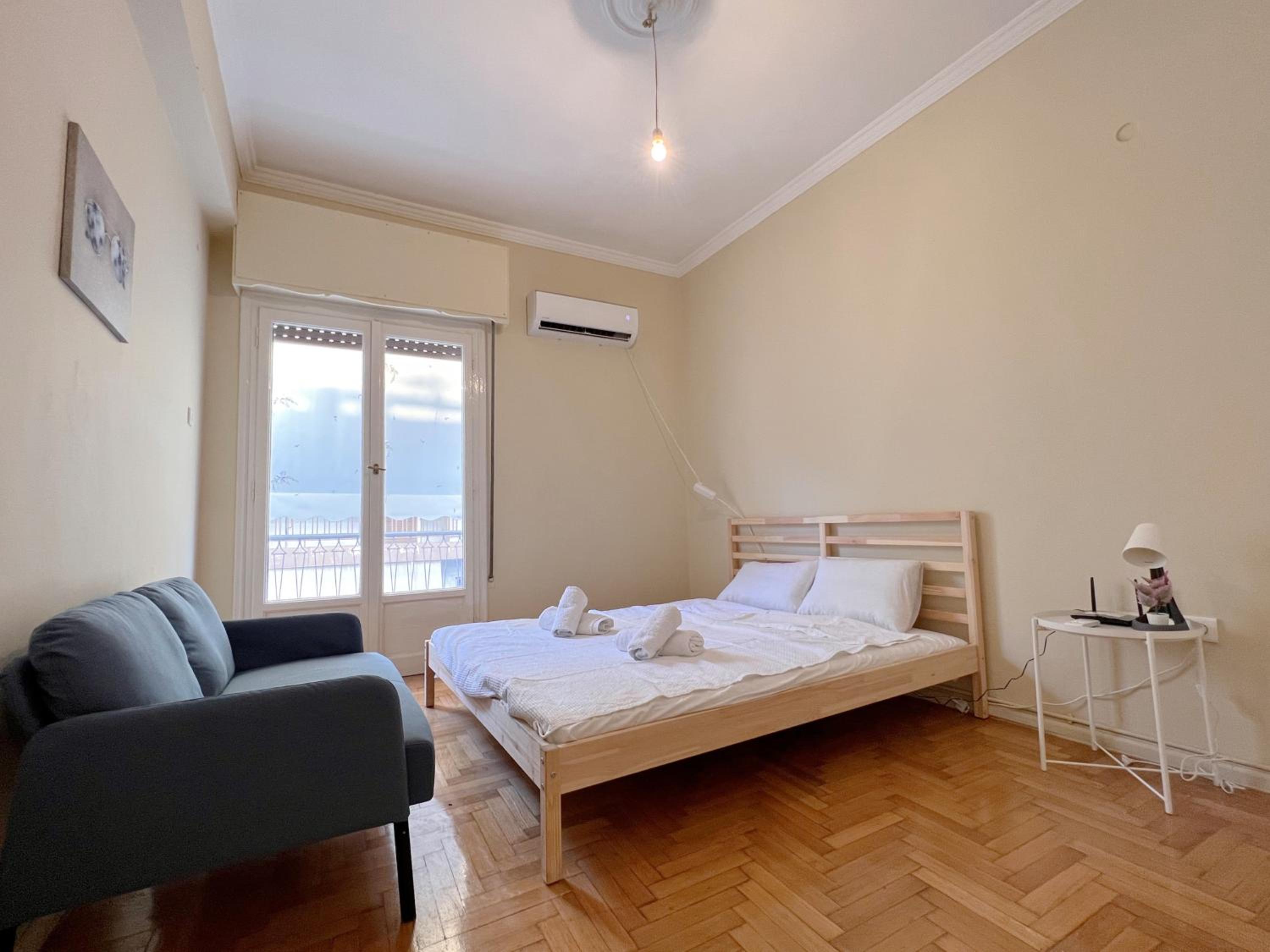 One-Bedroom Apartment