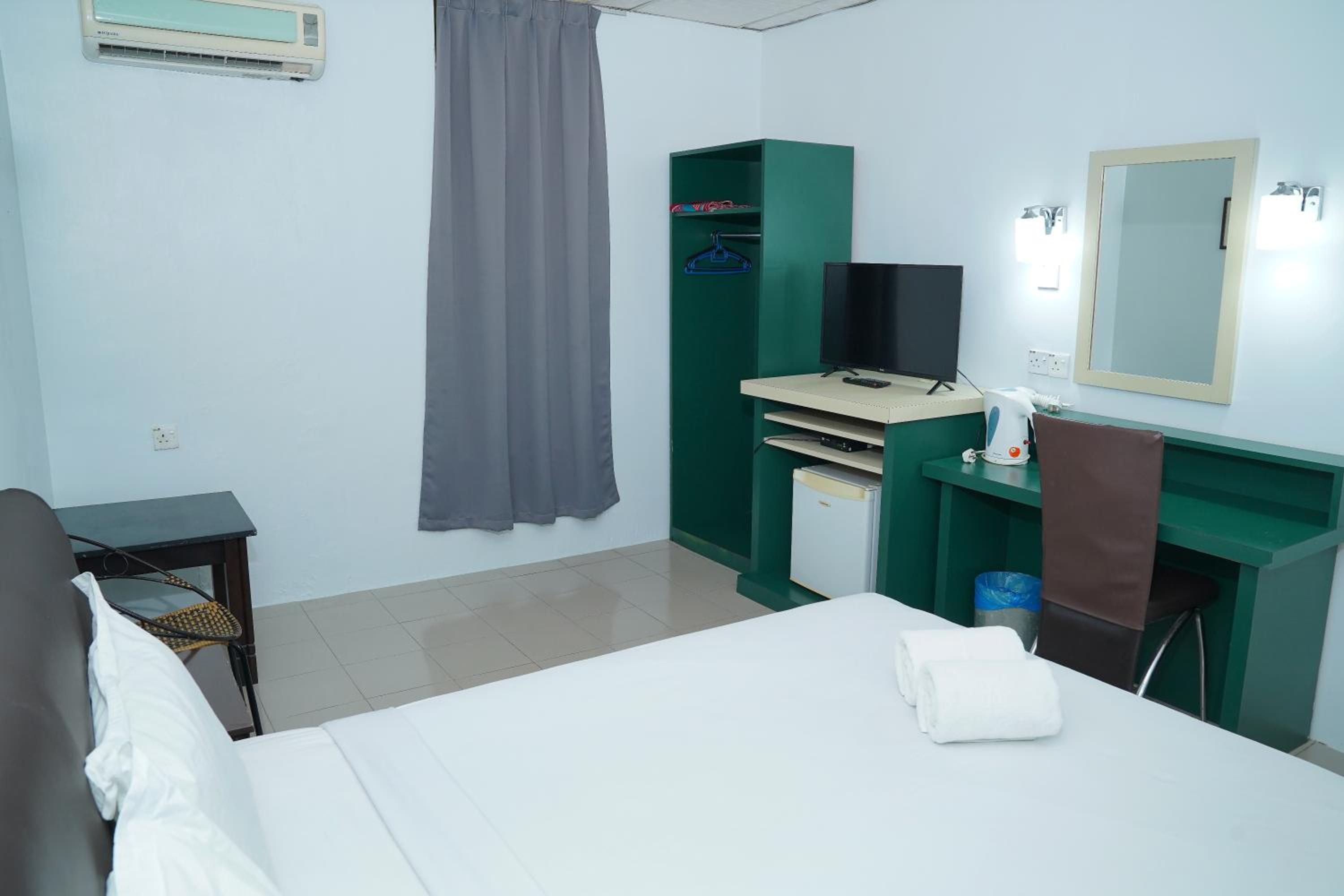 Deluxe Queen Room - Photo 4