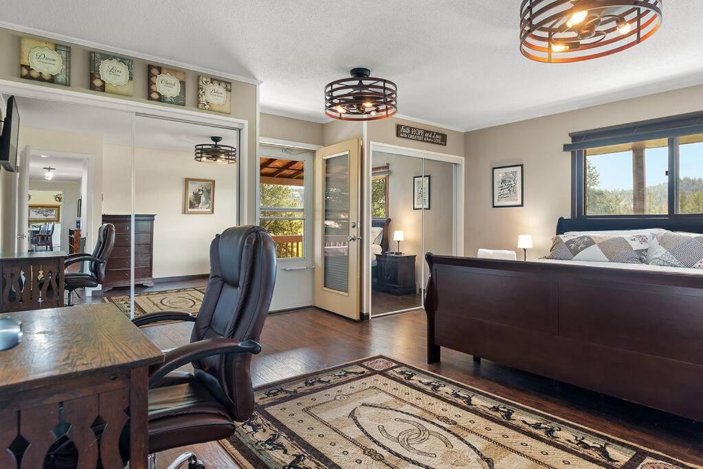 Four-Bedroom House photo 1