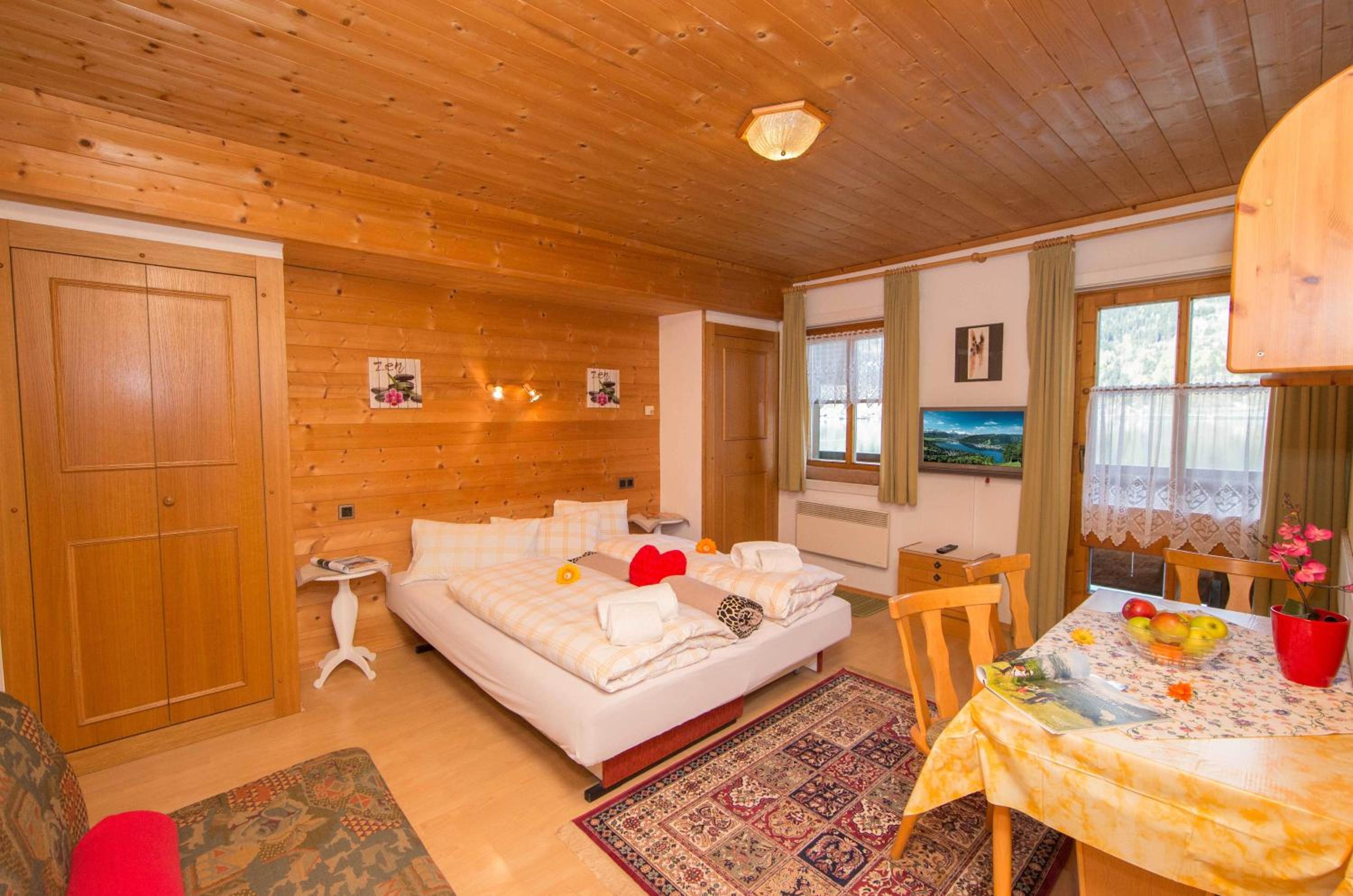 Apartment with Lake View photo 1
