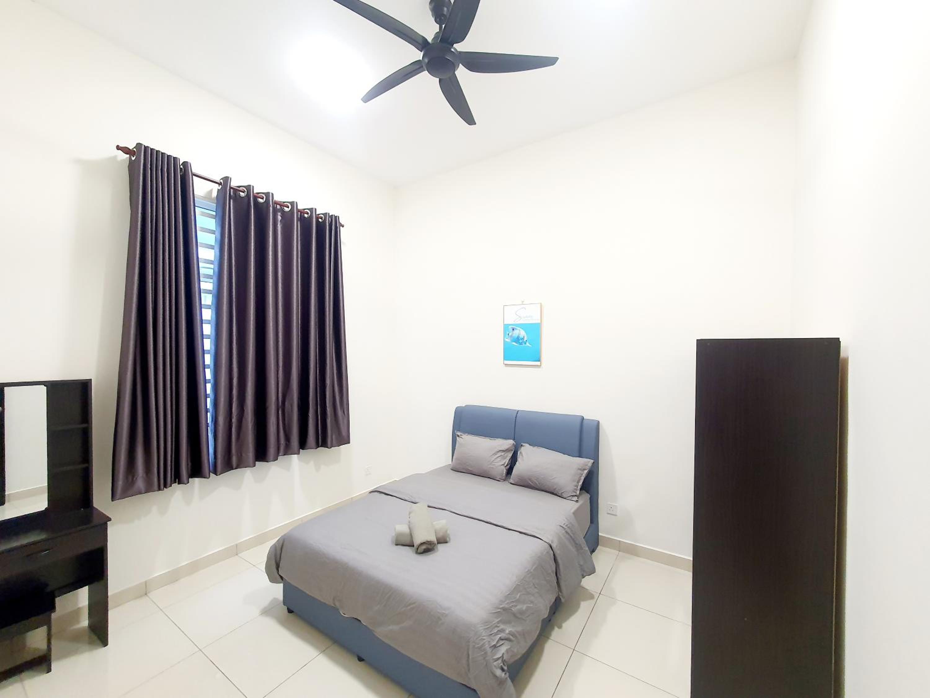 Four-Bedroom House photo 2