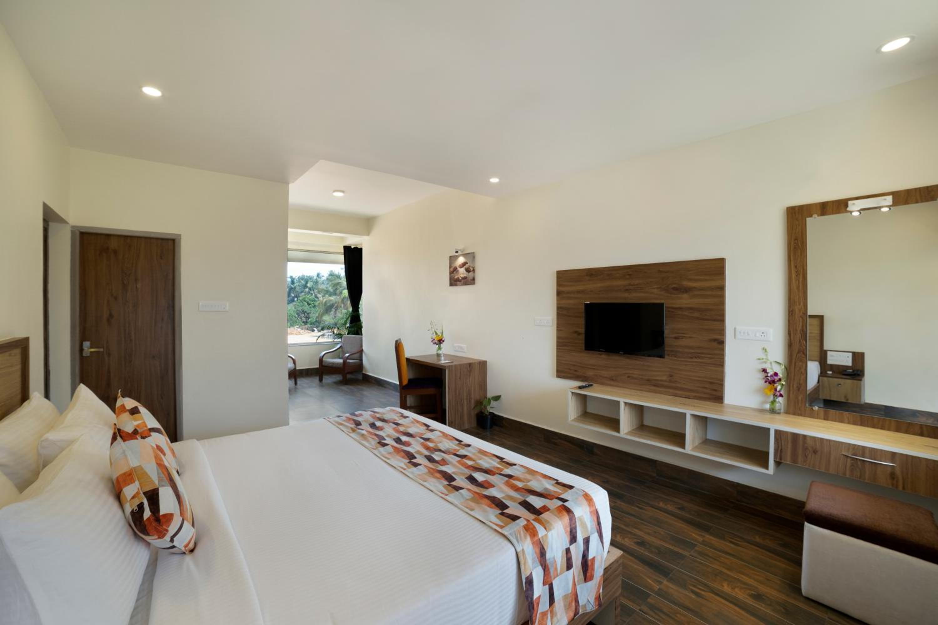 Garden View Privilege suite with Balcony - Photo 9