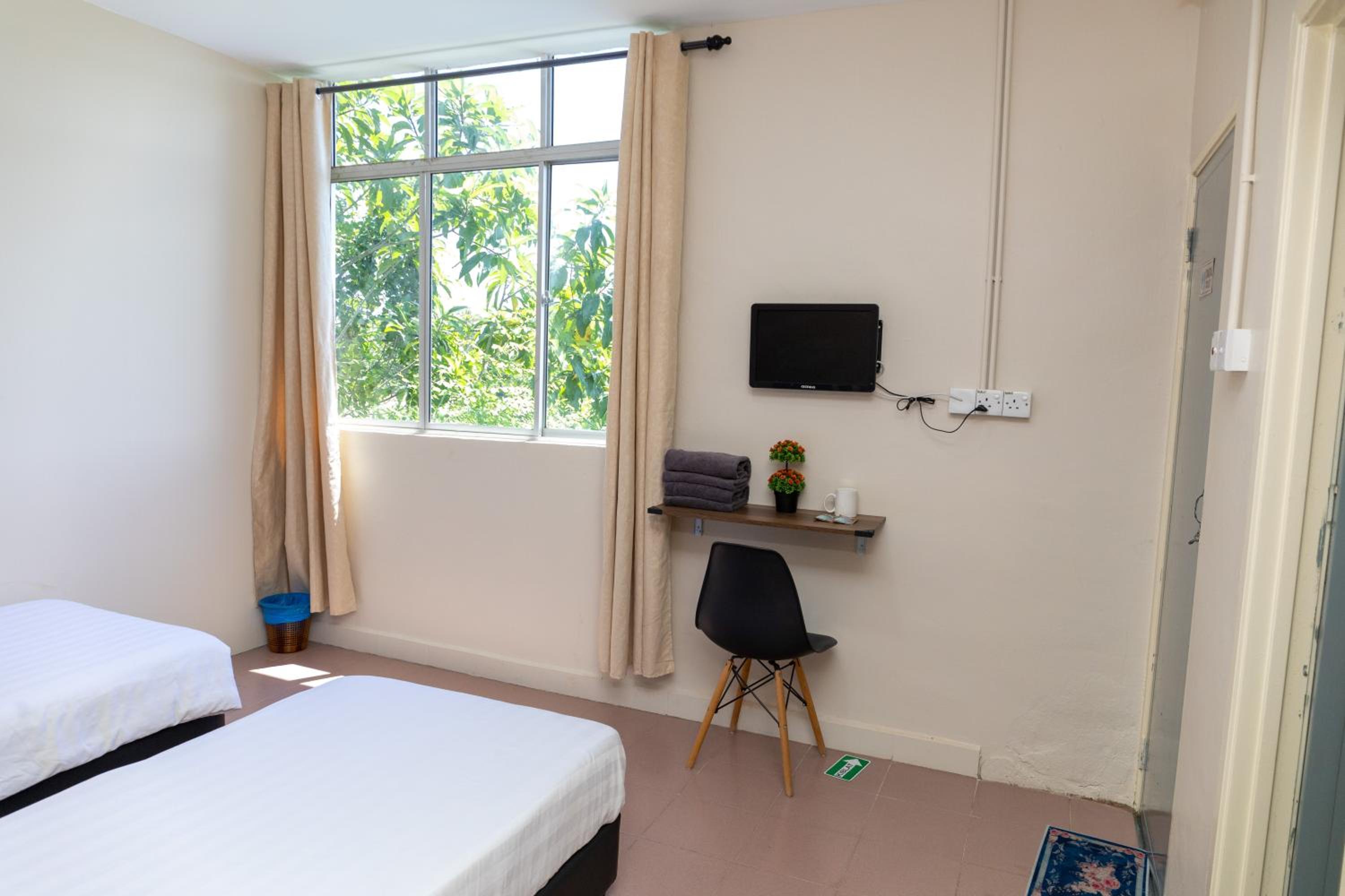 Standard Twin Room photo 3