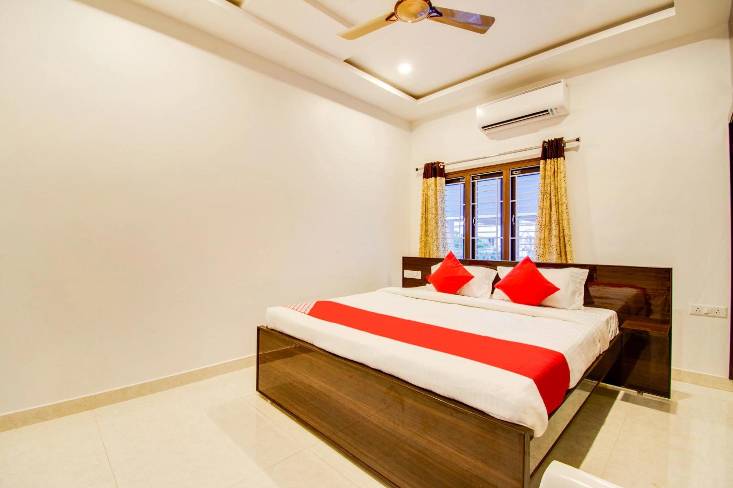 Economy Double Room photo 3
