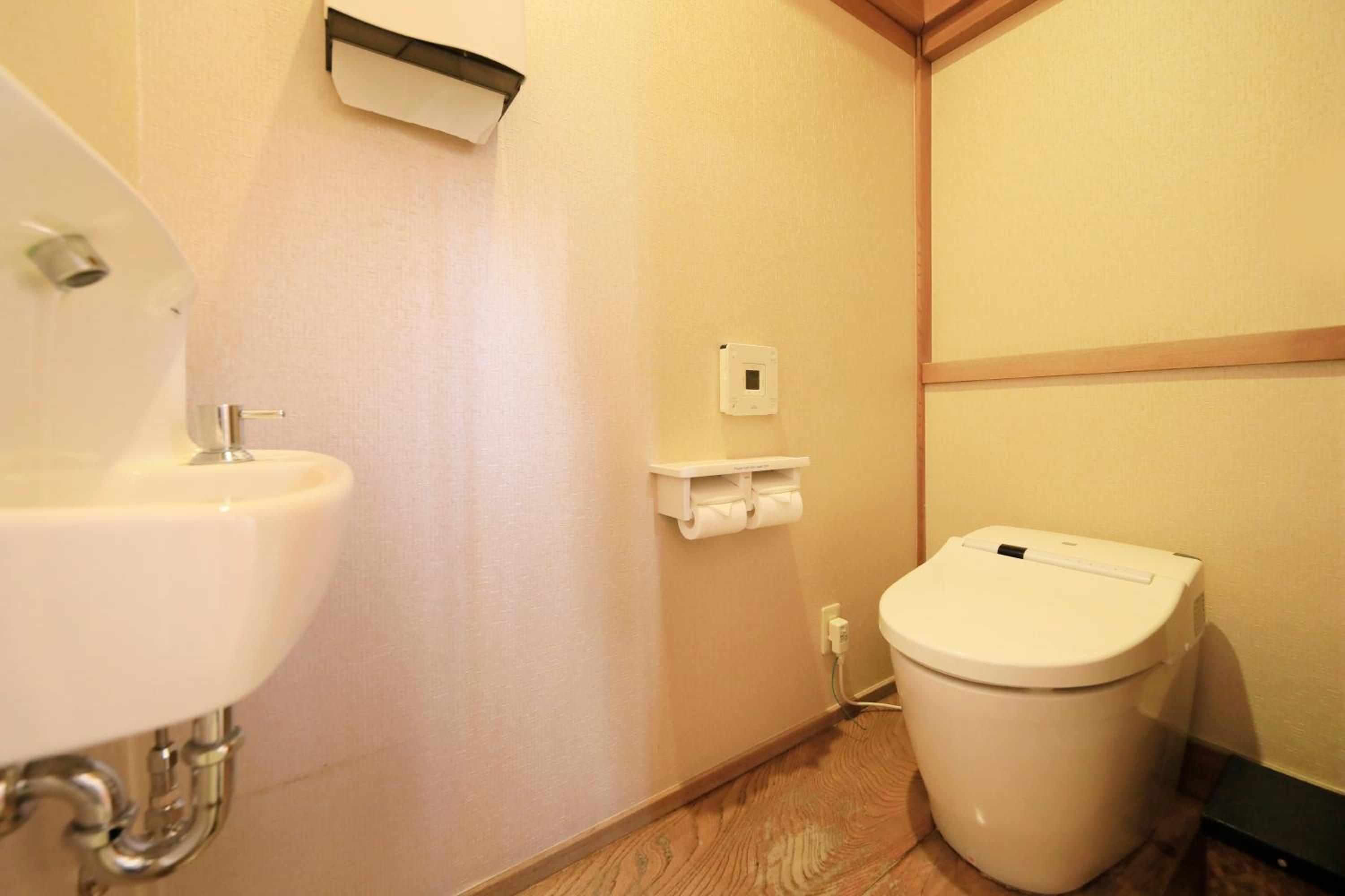 Executive Japanese Suite with Open-Air Bath photo 2