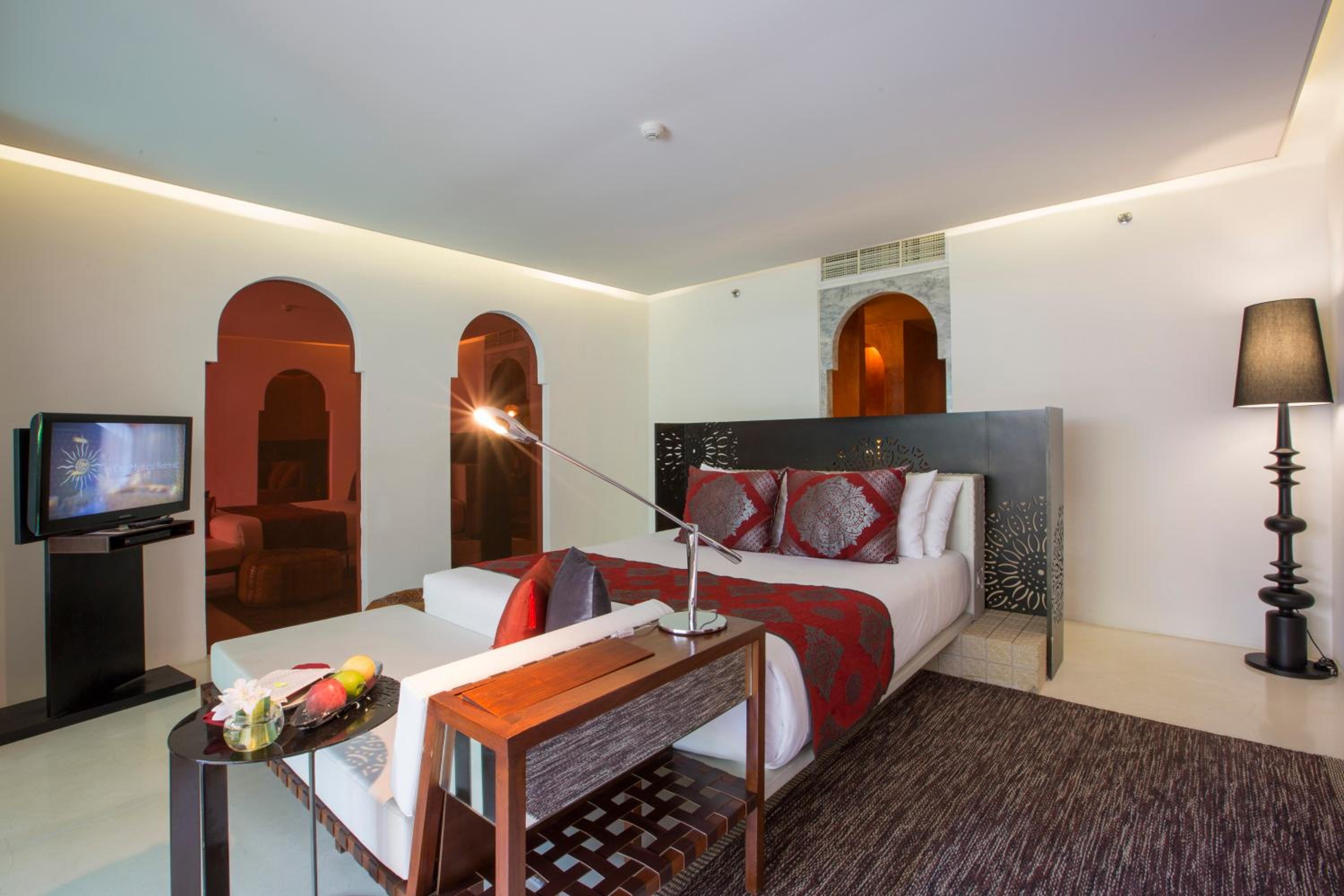 Fountain Pool Suite - Photo 6