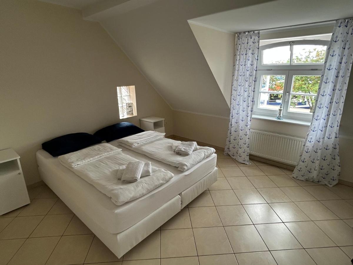 Double Room with Private Bathroom in the corridor photo 3