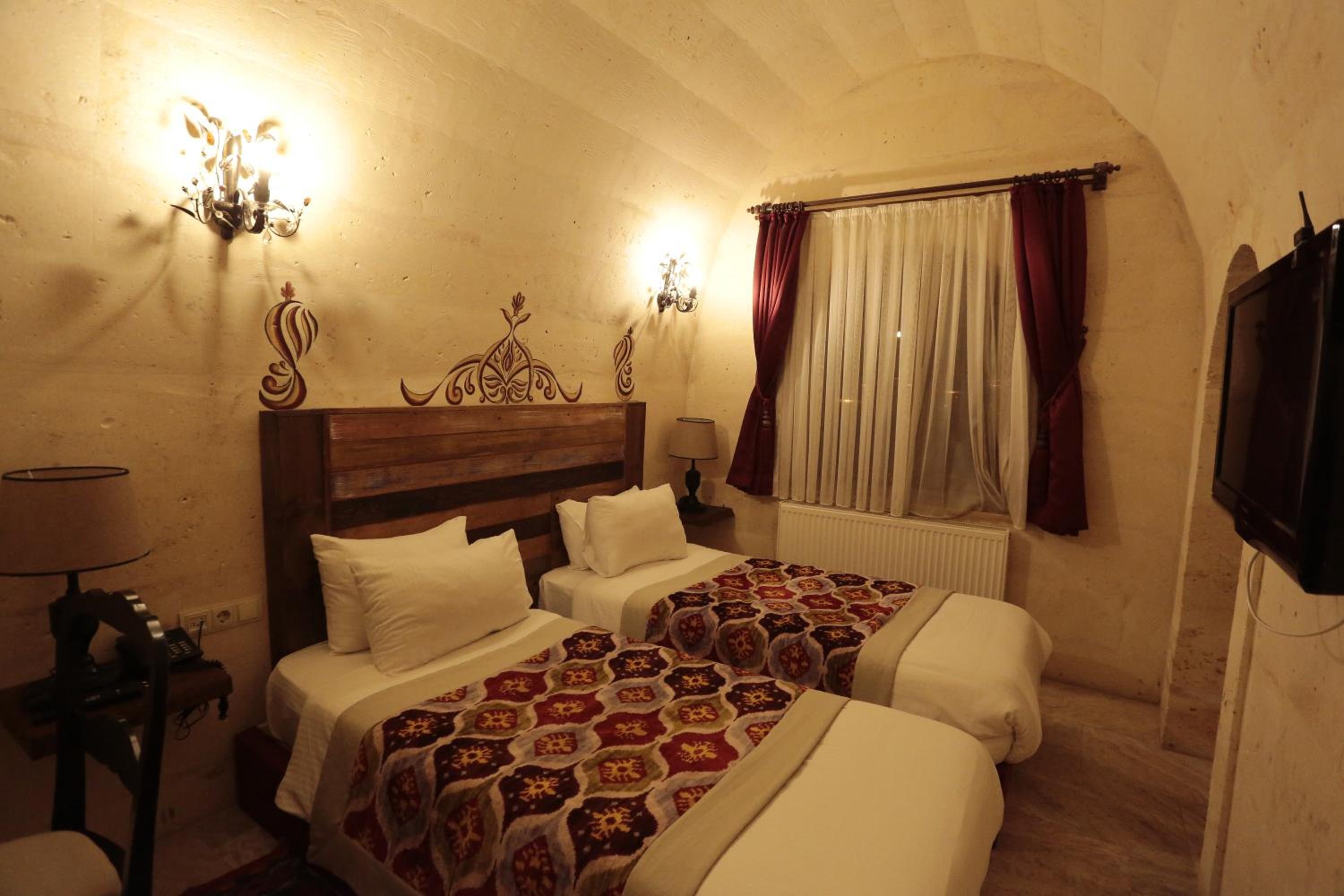 Standard Double Room - Photo 1