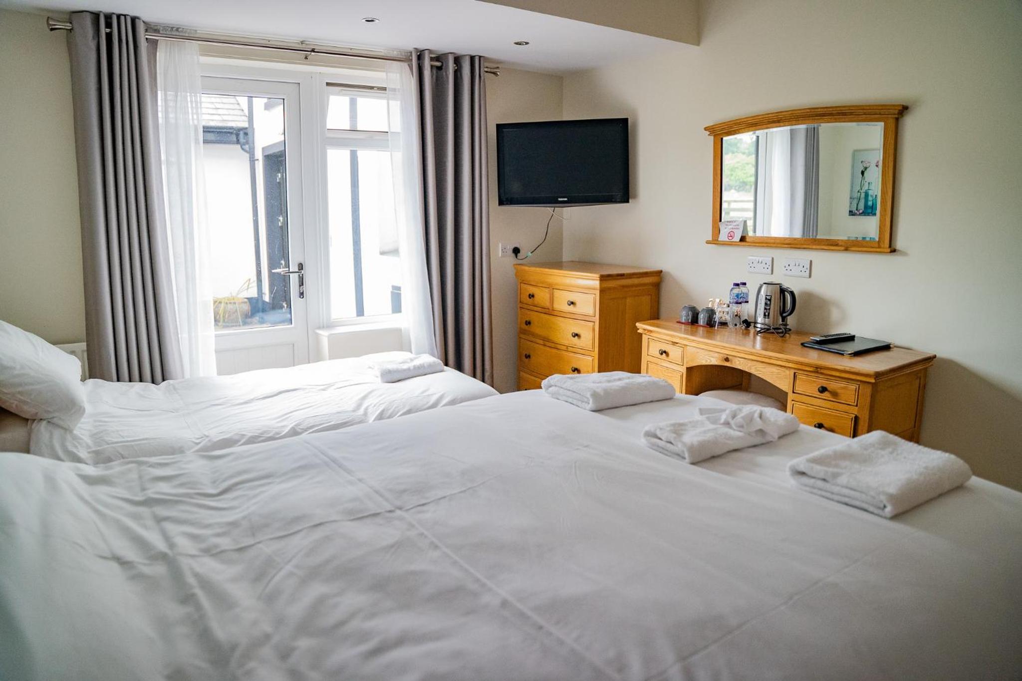 King Room with Mountain View photo 2