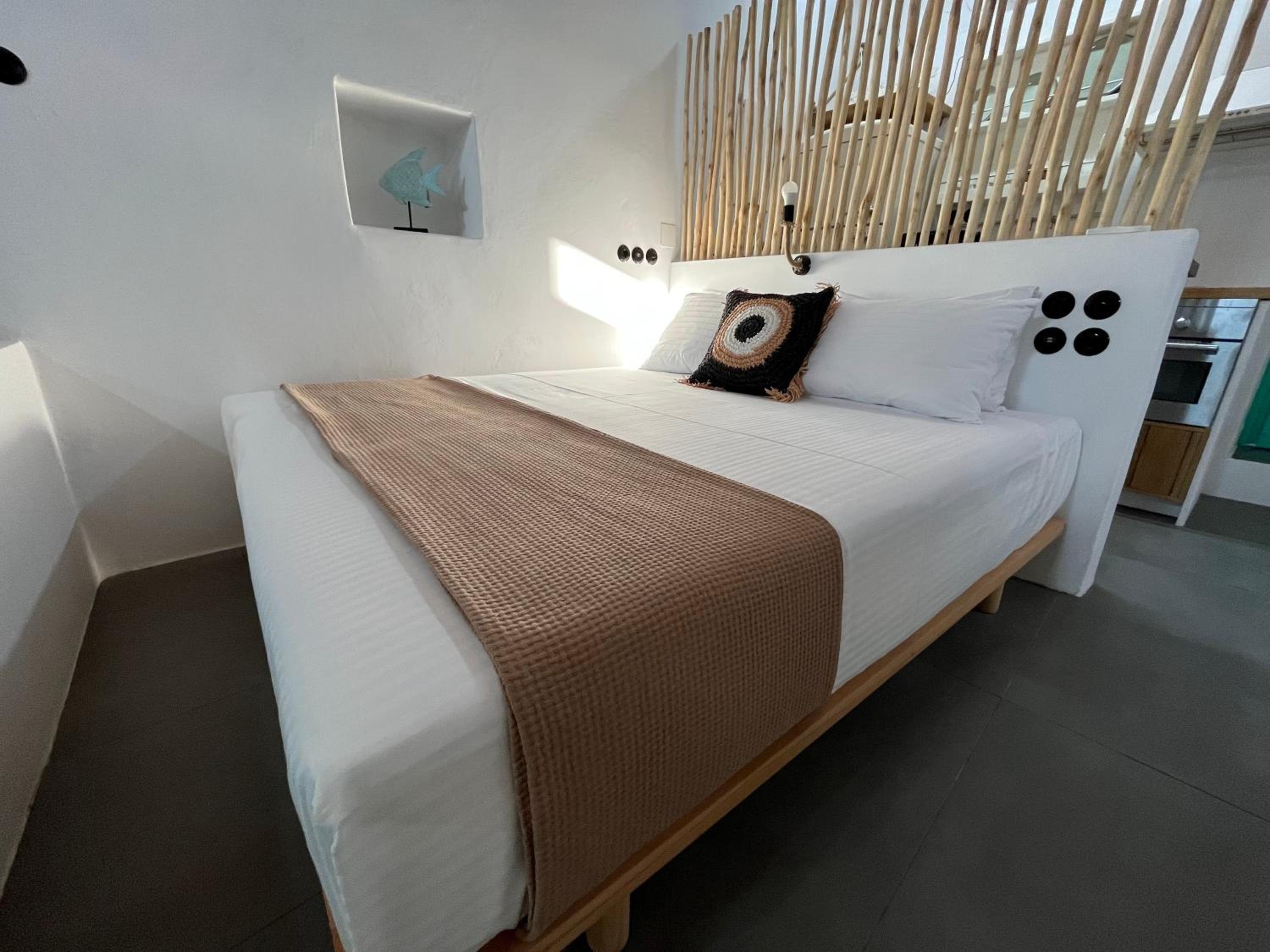 One-Bedroom House photo 1