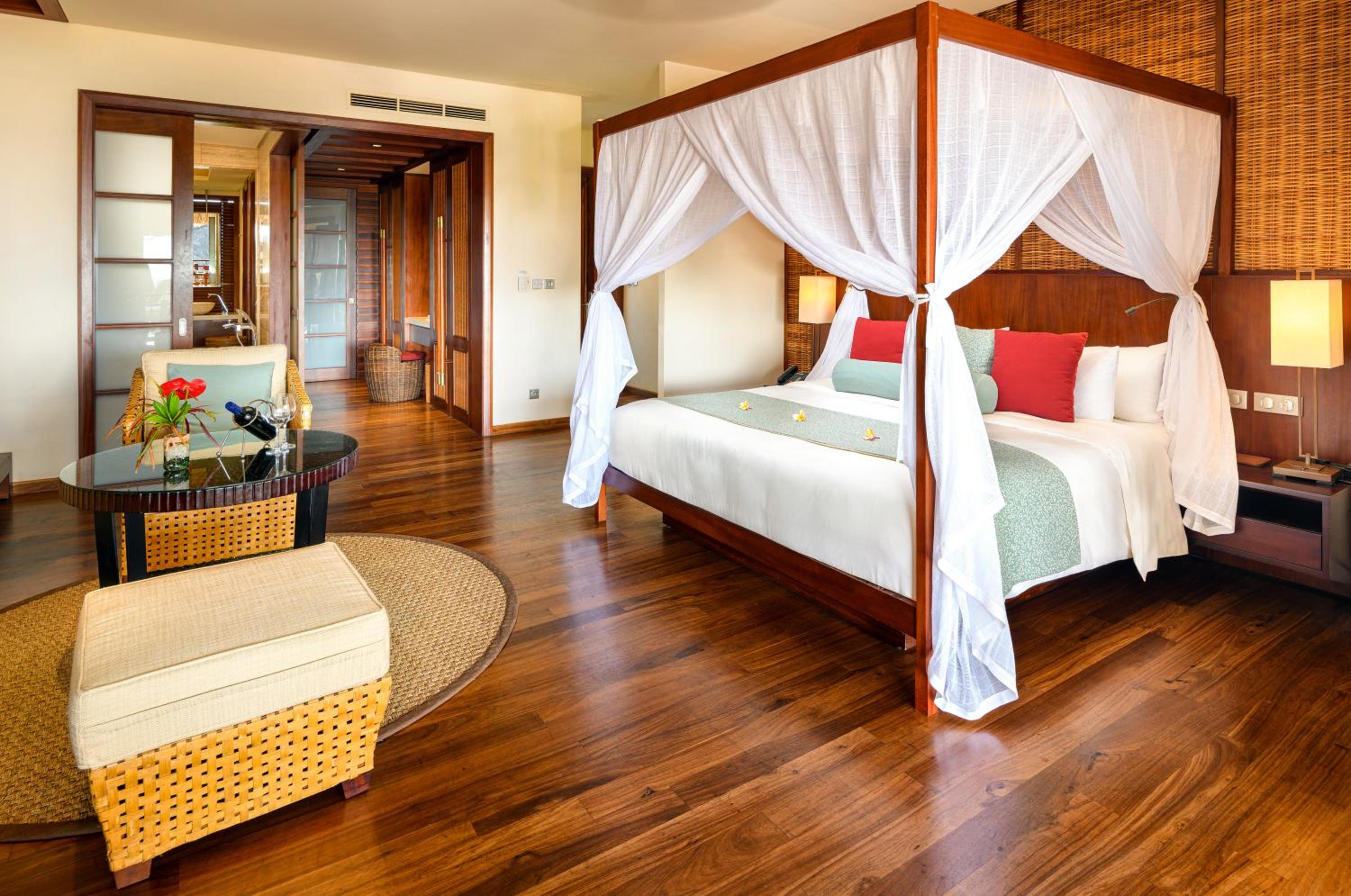 Luxury Lagoona Suite with Partial Seaview - Photo 3