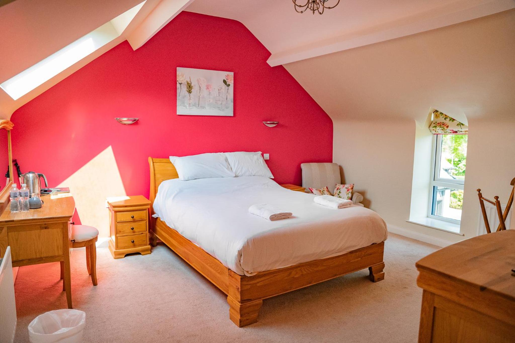 Deluxe King Room - Photo 1