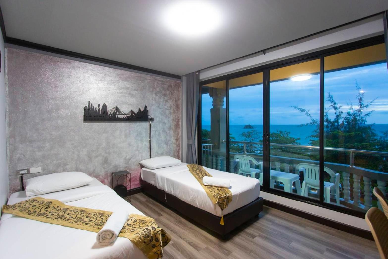 Standard Double or Twin Room with Sea View photo 3
