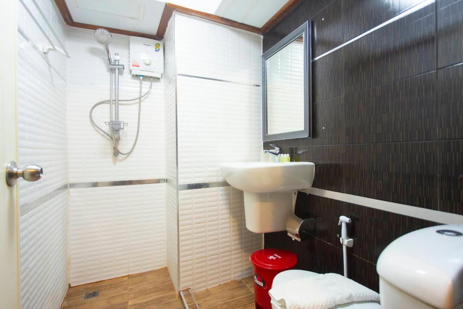 Standard Family Room With Two Bathroom photo 2