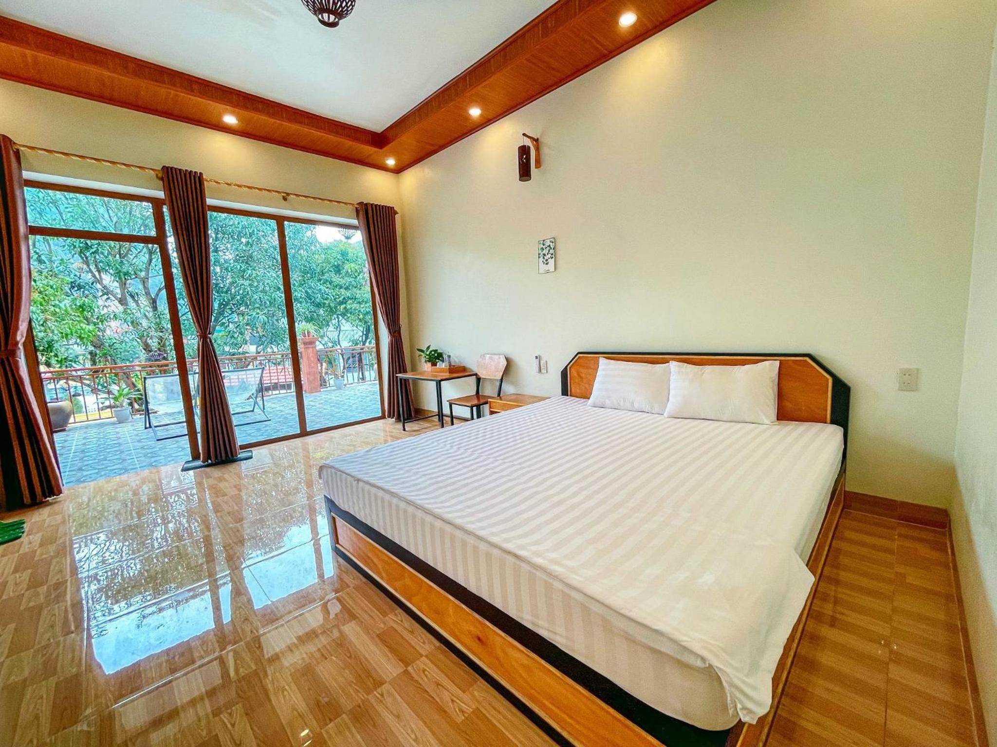 Double Room with Pool View photo 2