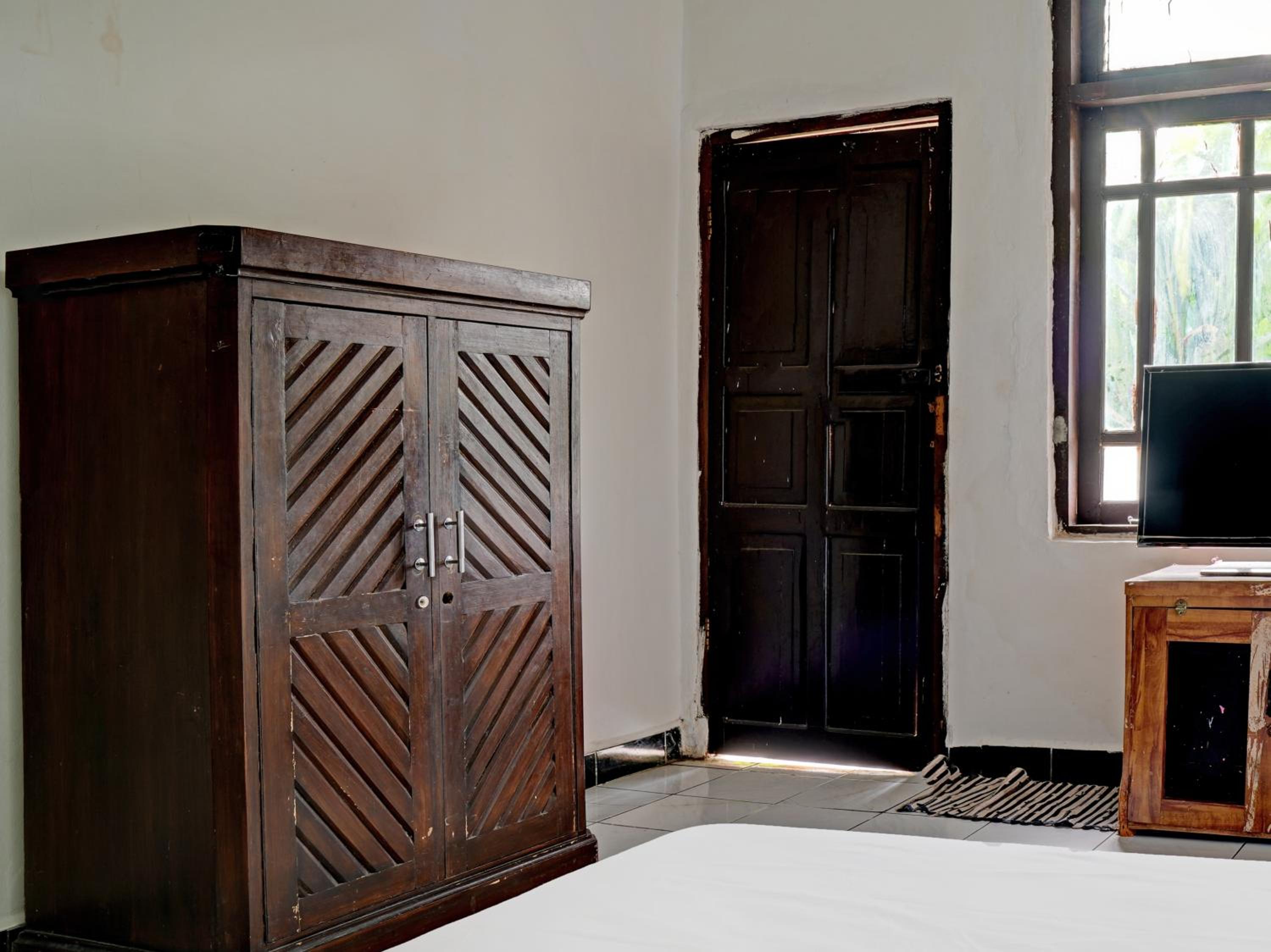 Budget Double Room photo 2