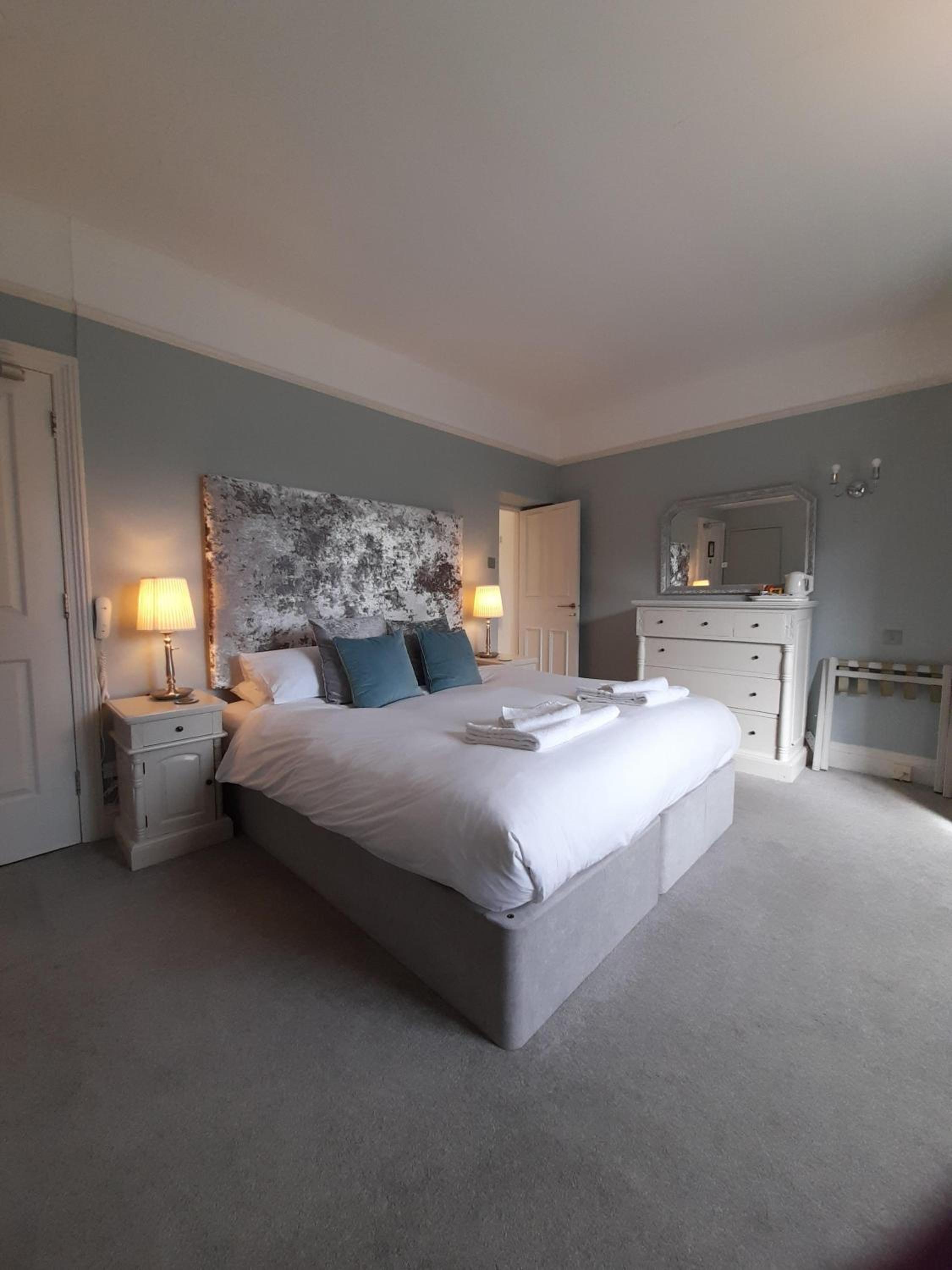 Deluxe King Room