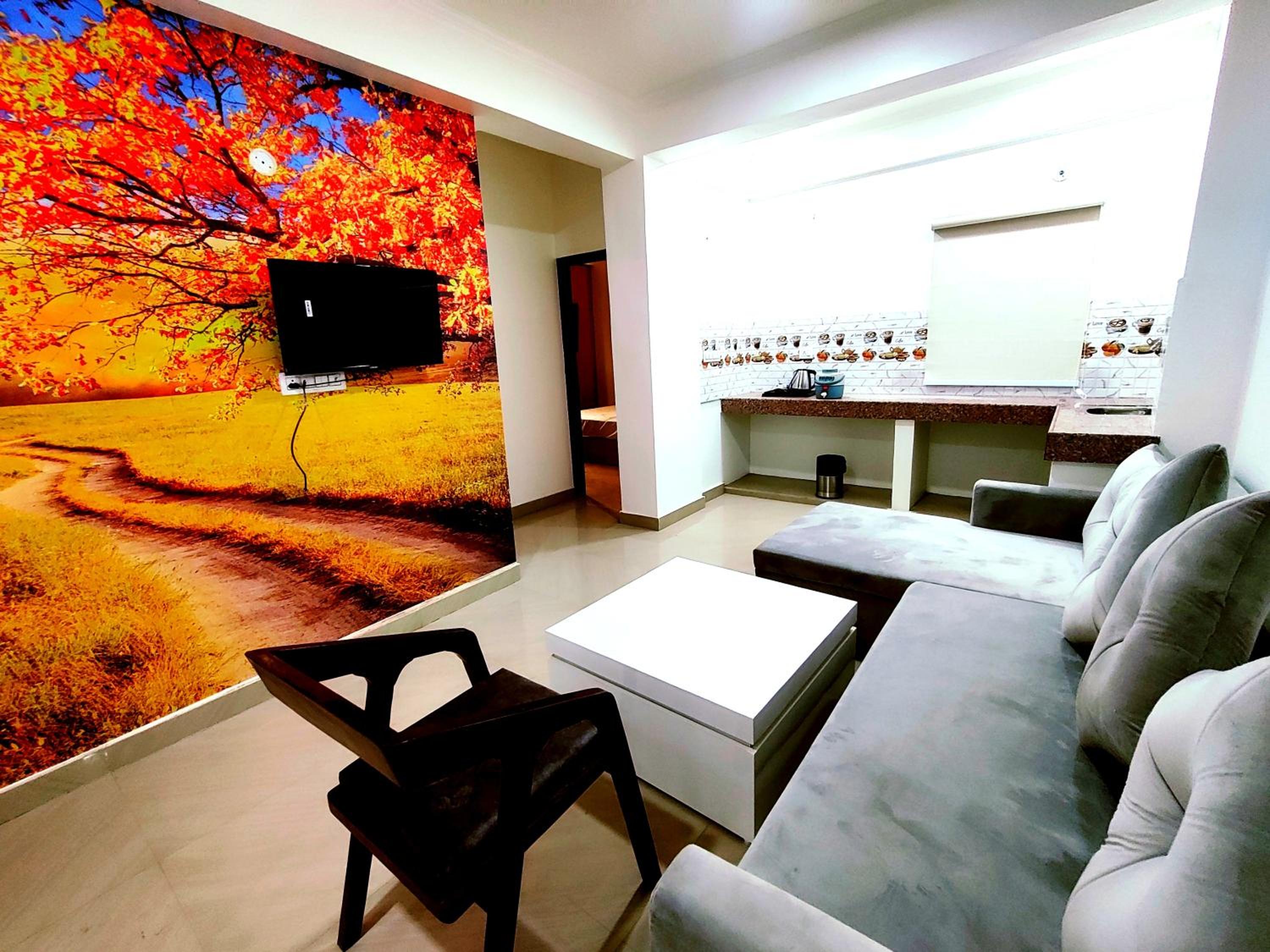 One-Bedroom Apartment with Balcony and City View - Photo 21
