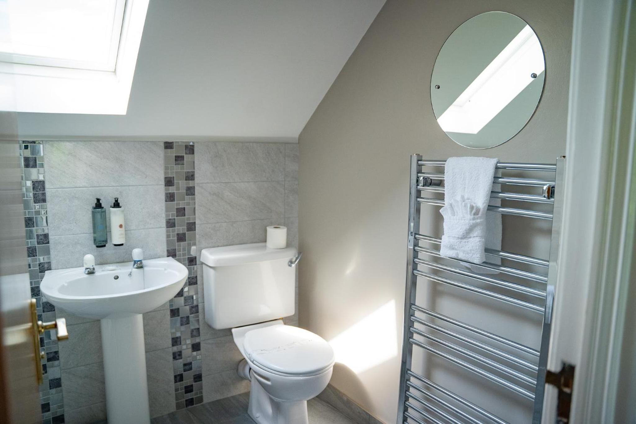 Standard Double Room - Photo 6