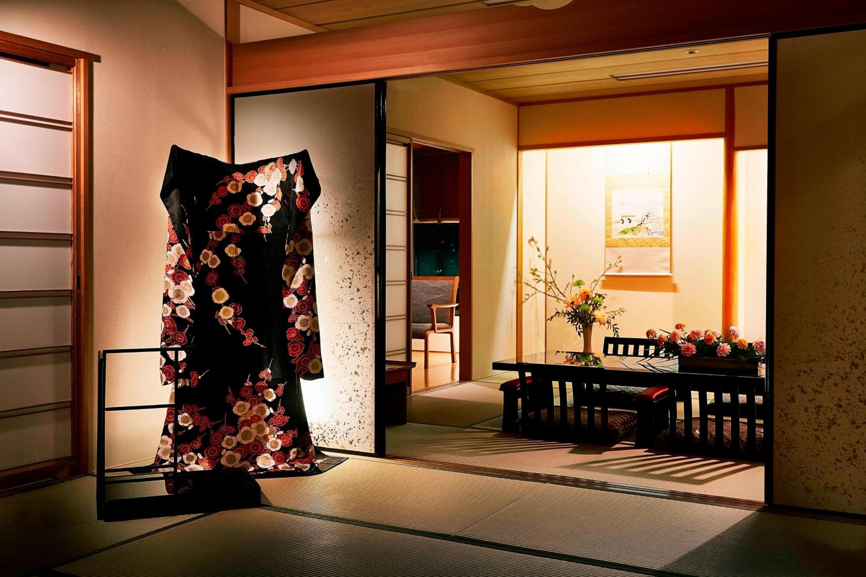 Japanese Suite, Suite, 5 Twin/Single Bed(s) futon, City view - Photo 3