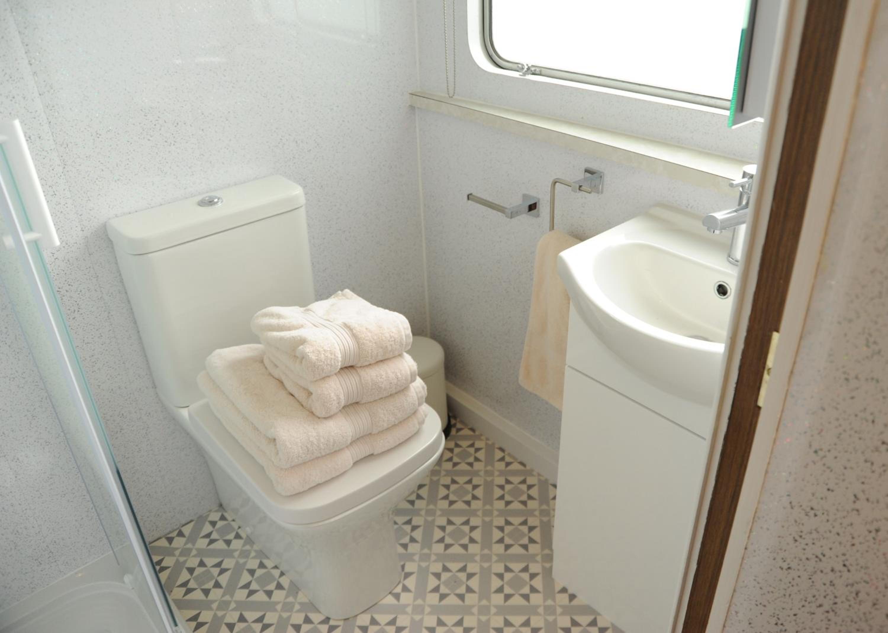 One-Bedroom House photo 3