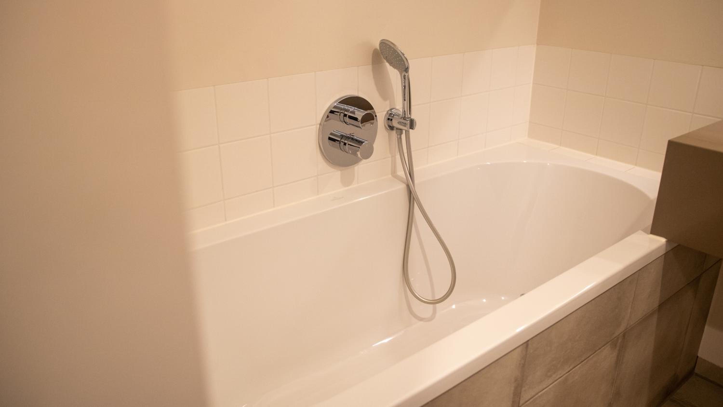 Deluxe Double Room with Bath photo 3