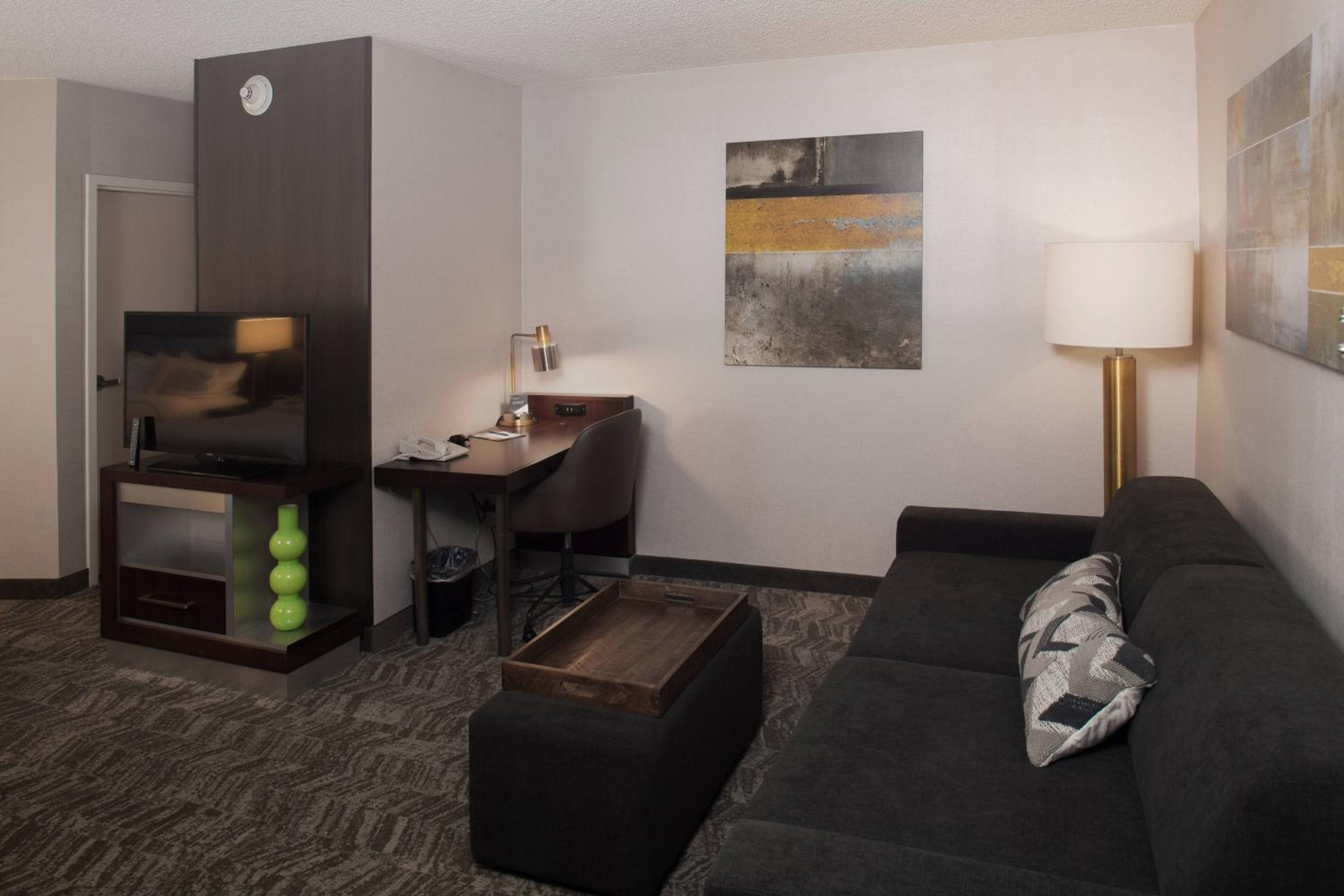 Double Suite with Two Double Beds - Photo 8