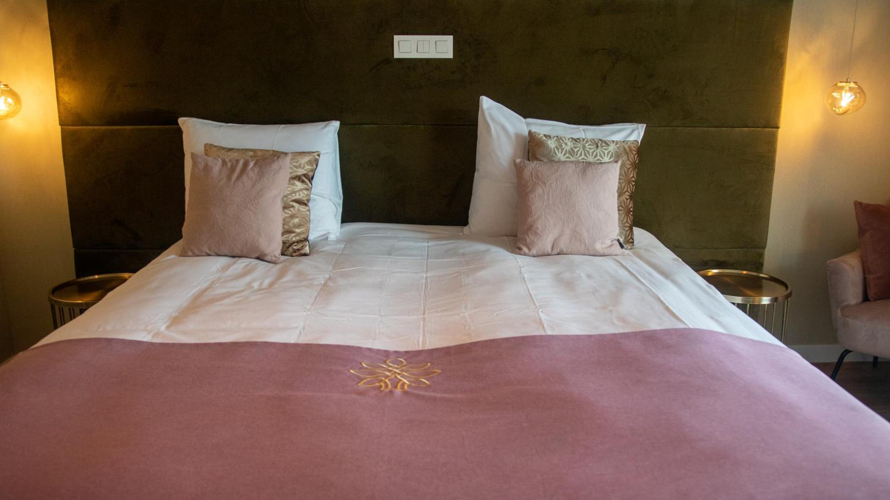 Superior King Room photo 2