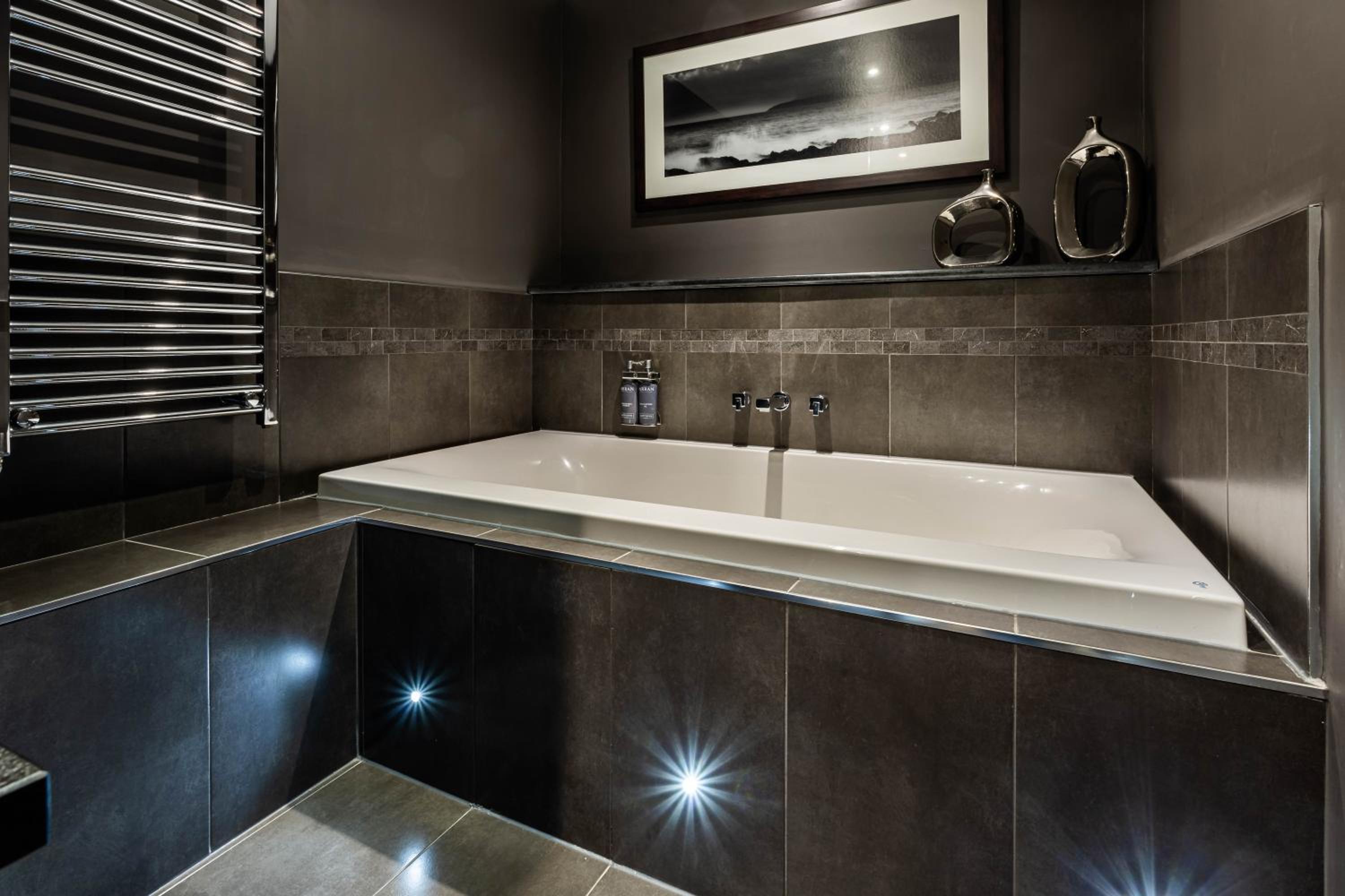 House Hotel Suite - Photo 4
