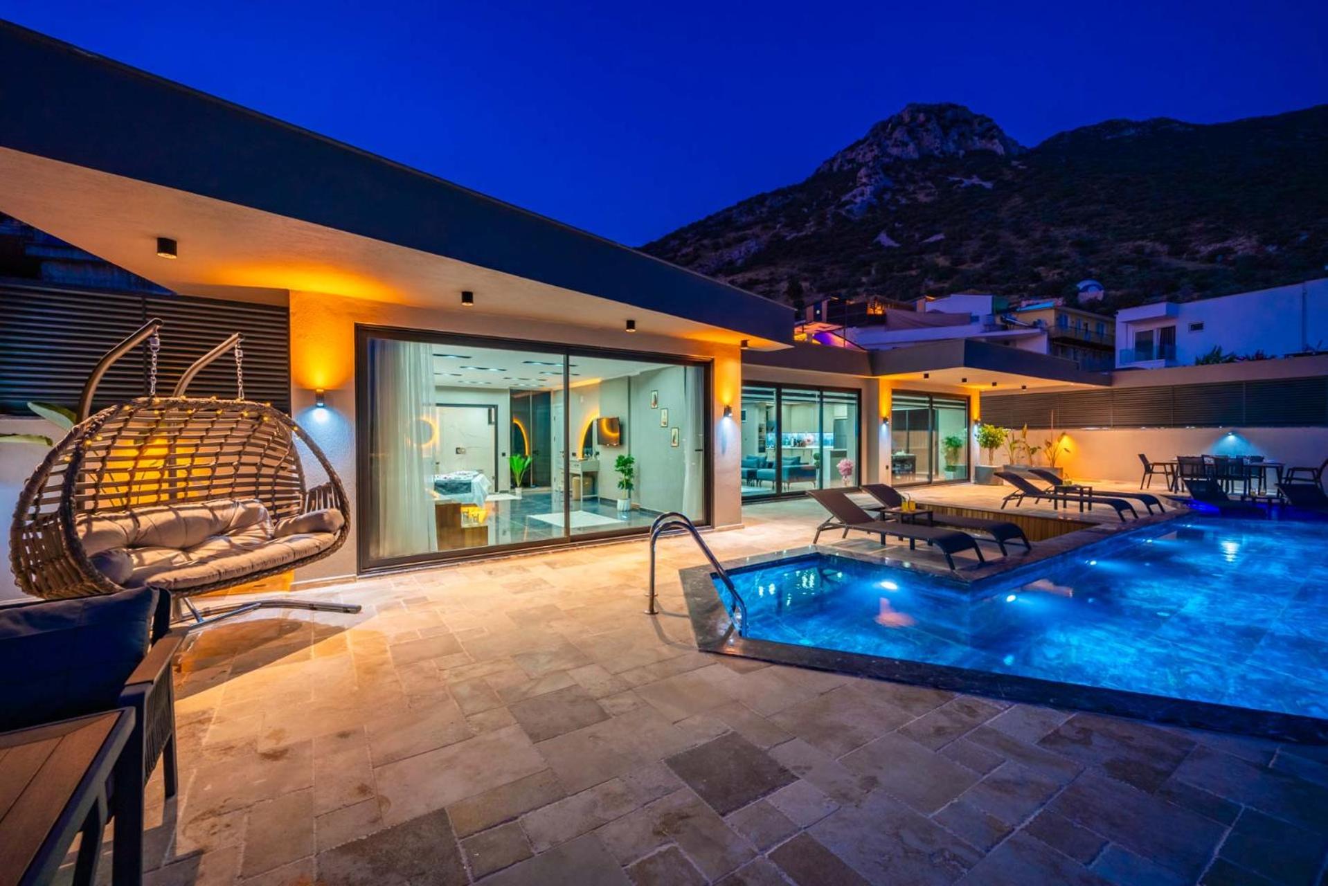 Three-Bedroom Villa photo 3