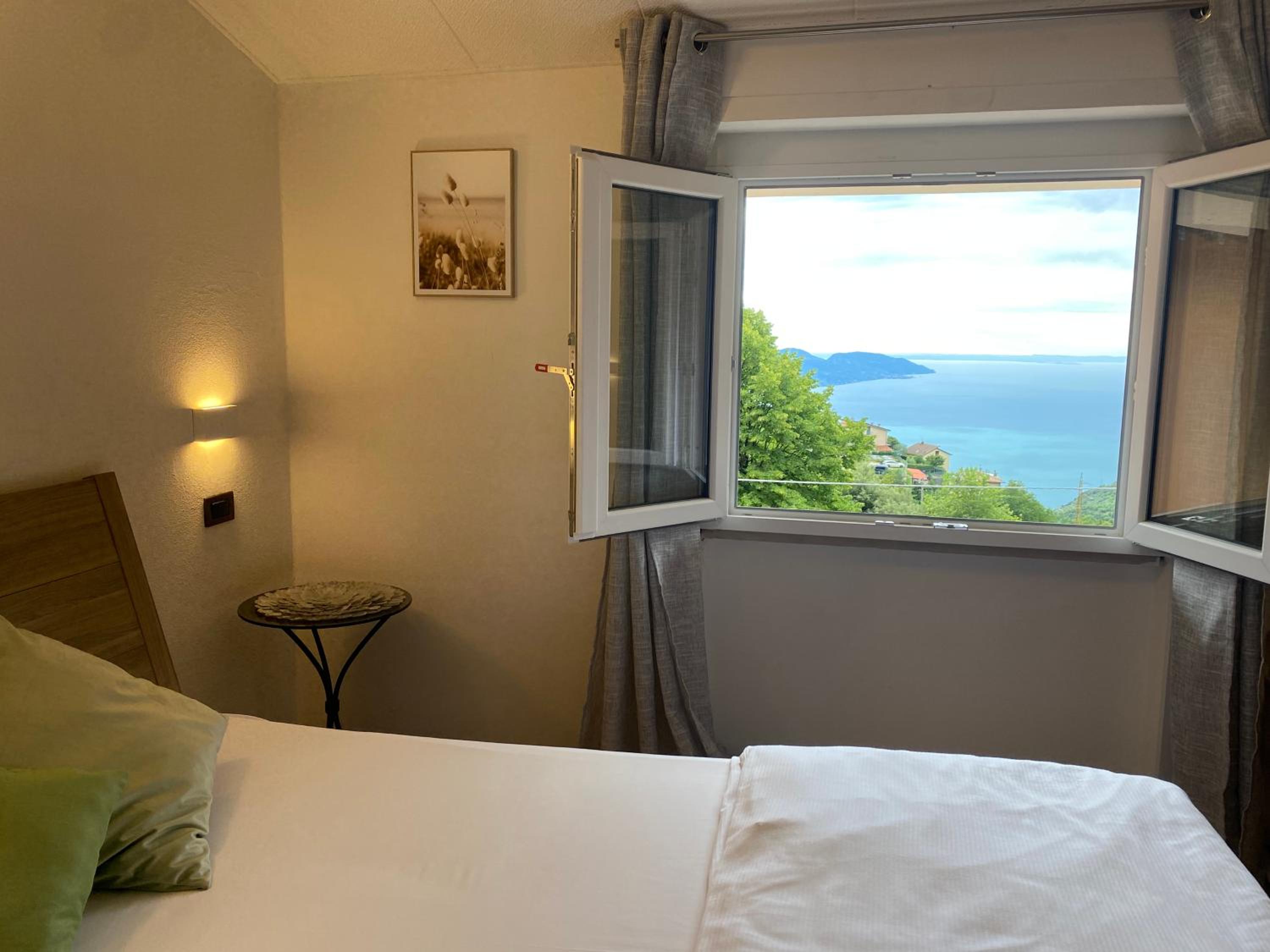 Small Double Room photo 2