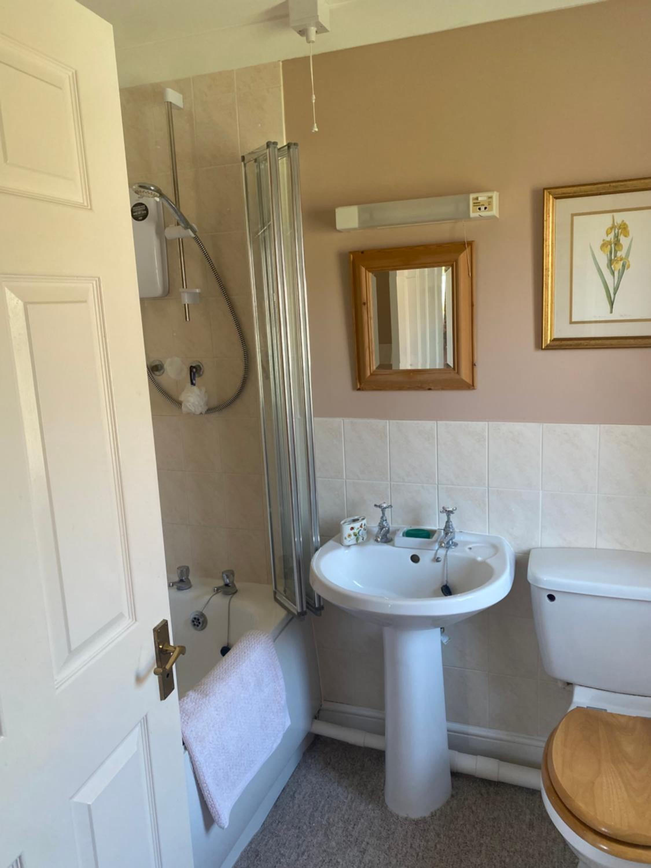 Double Room with Private Bathroom photo 3
