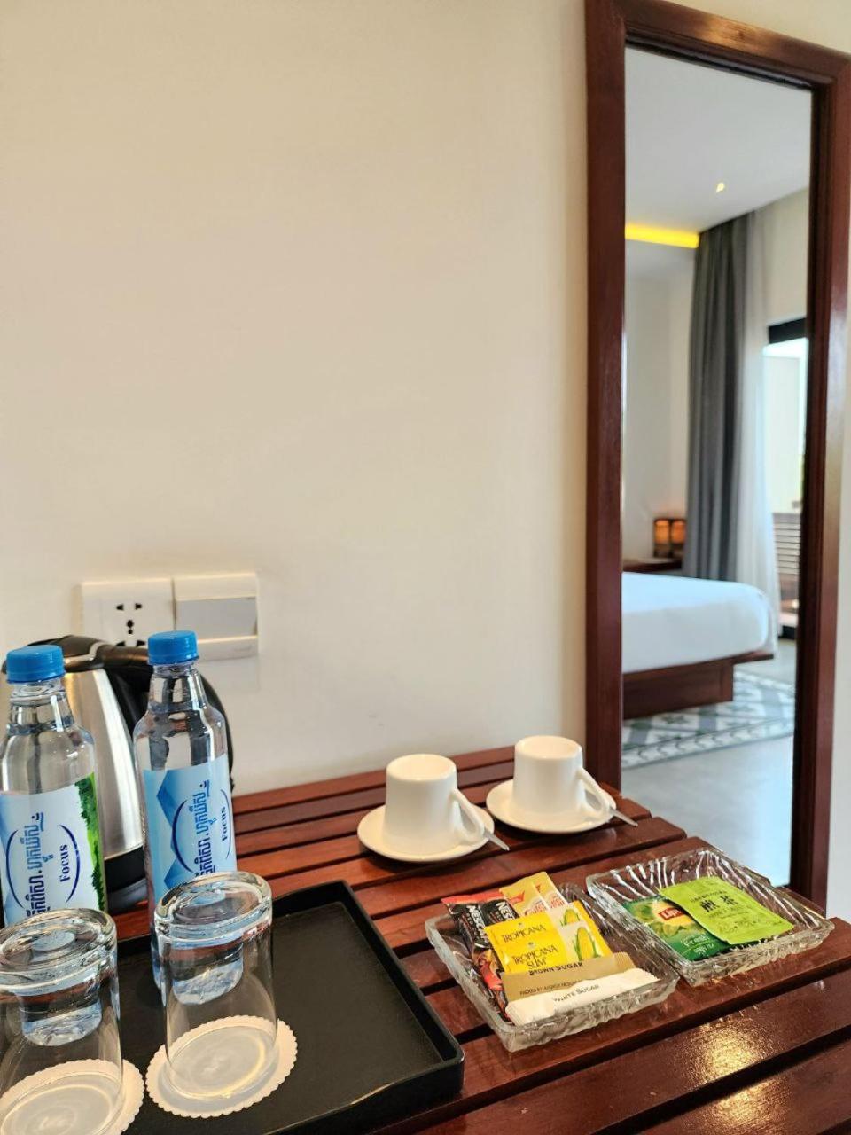 Deluxe Double with Balcony, Pool View - Photo 11