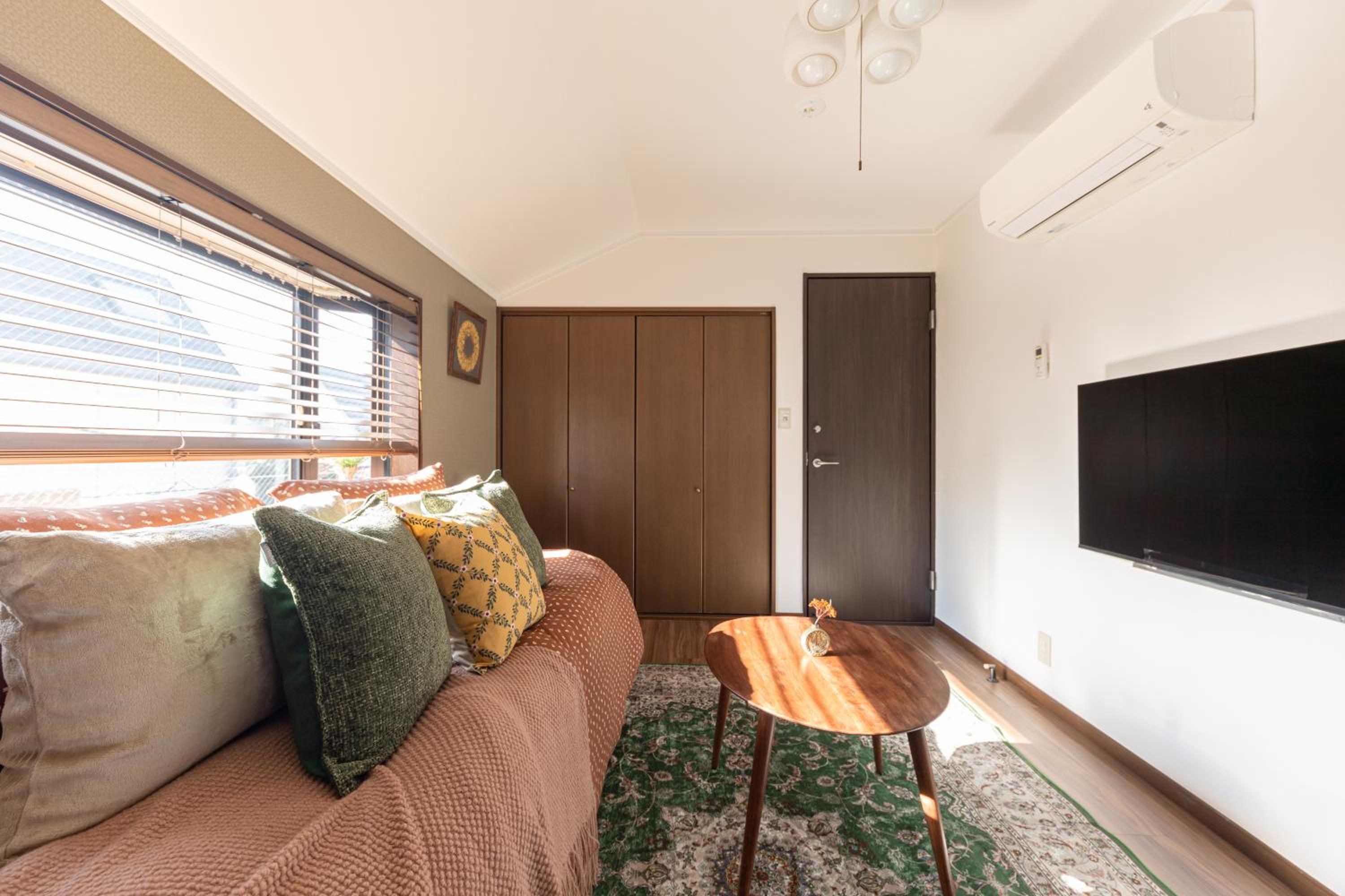 Apartment with Balcony photo 2