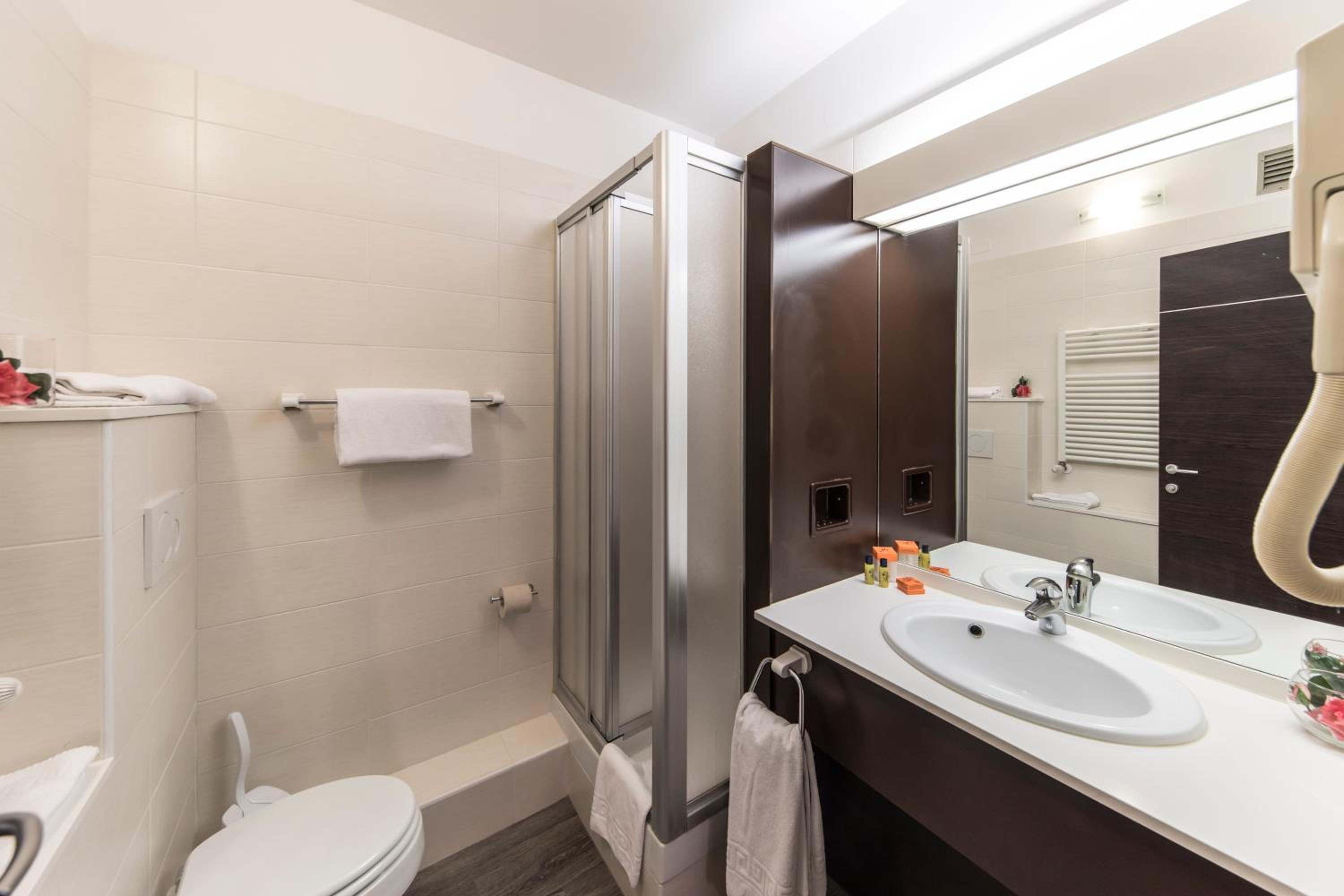 Superior Double Room - Photo 8