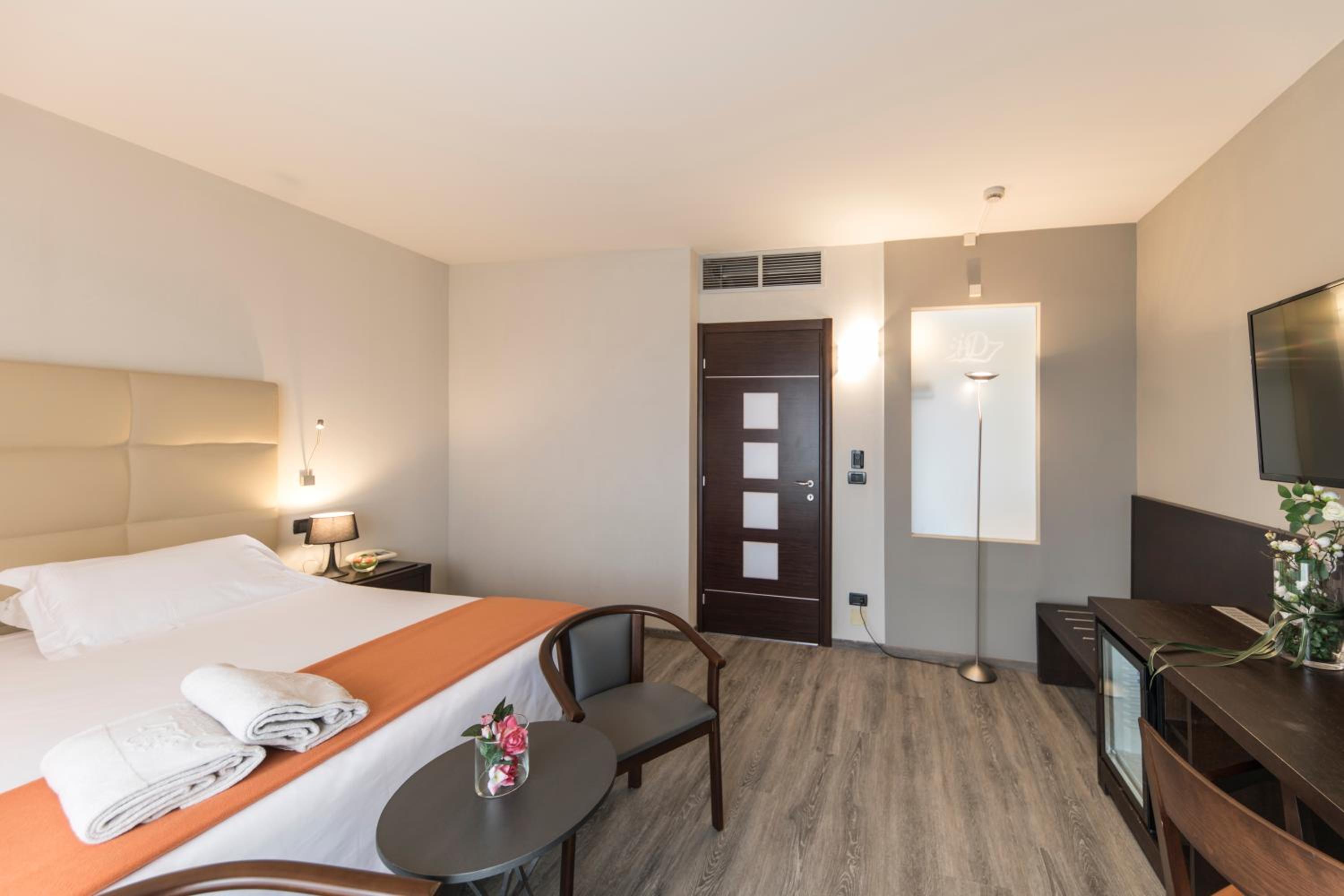 Superior Double Room - Photo 10
