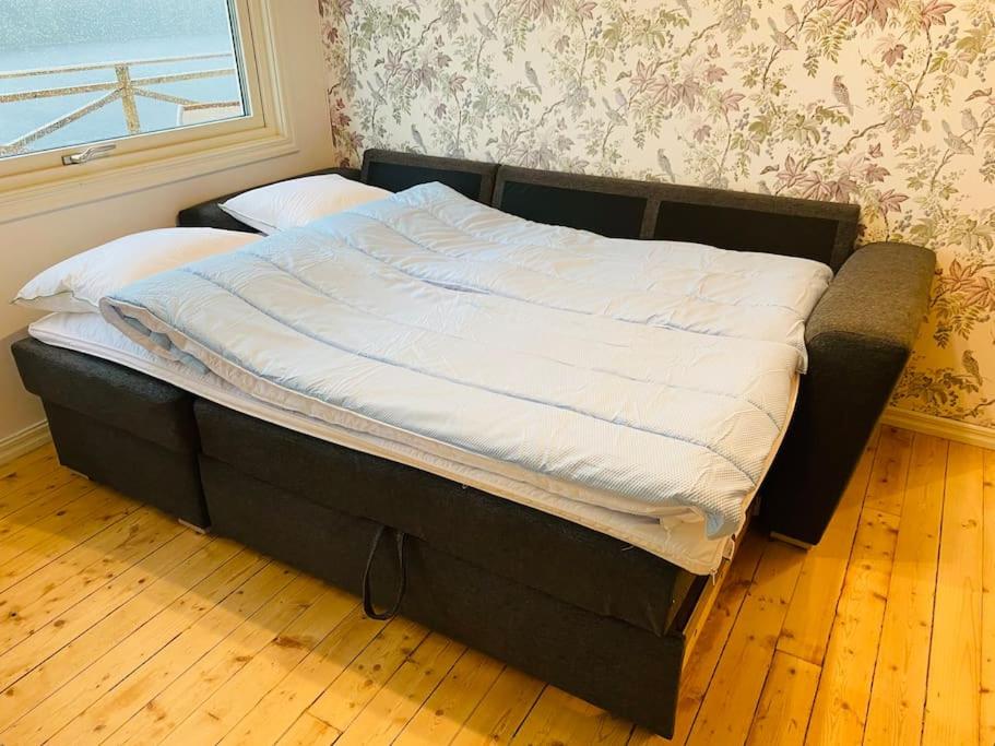 One-Bedroom House photo 1