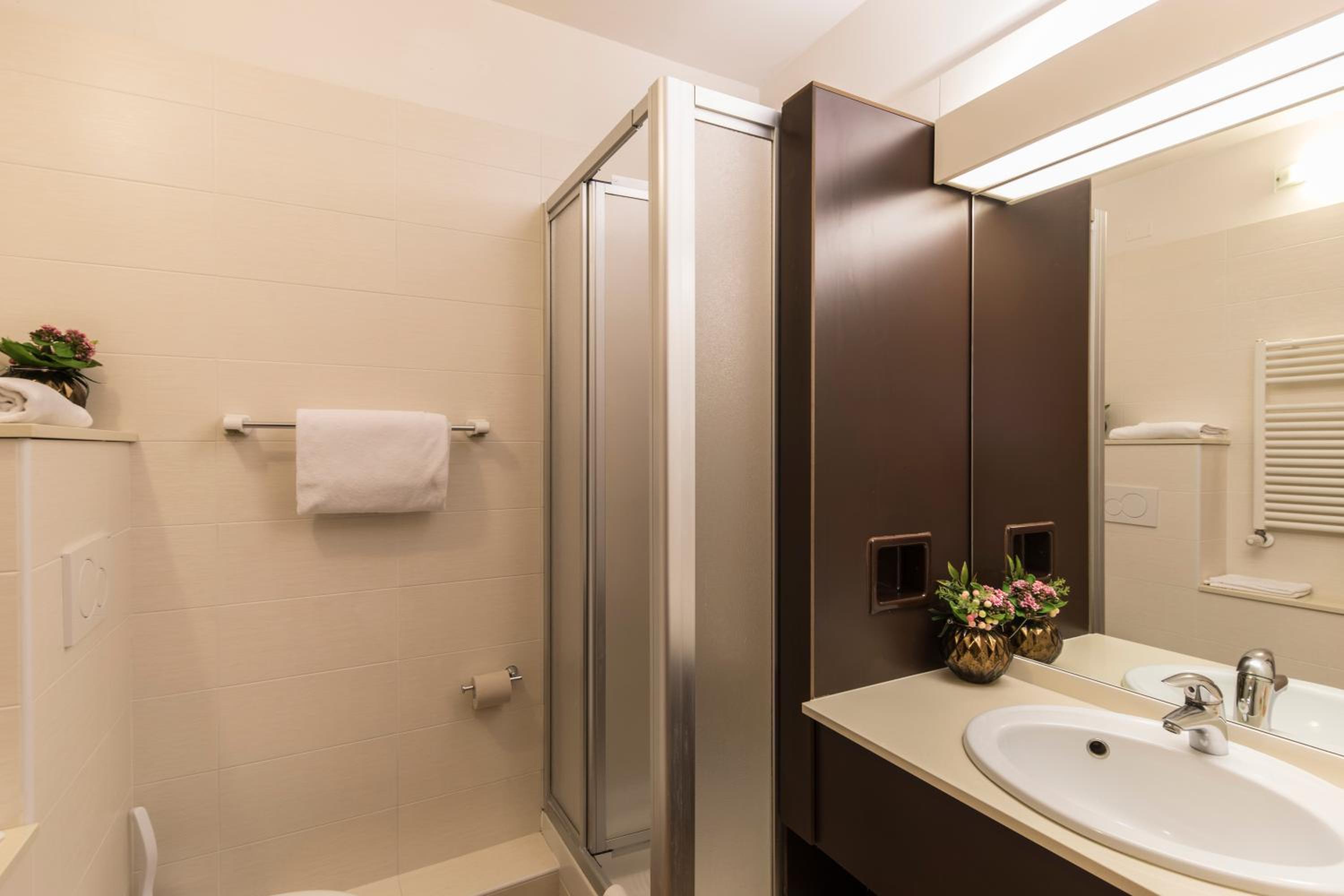 Superior Twin Room - Photo 2