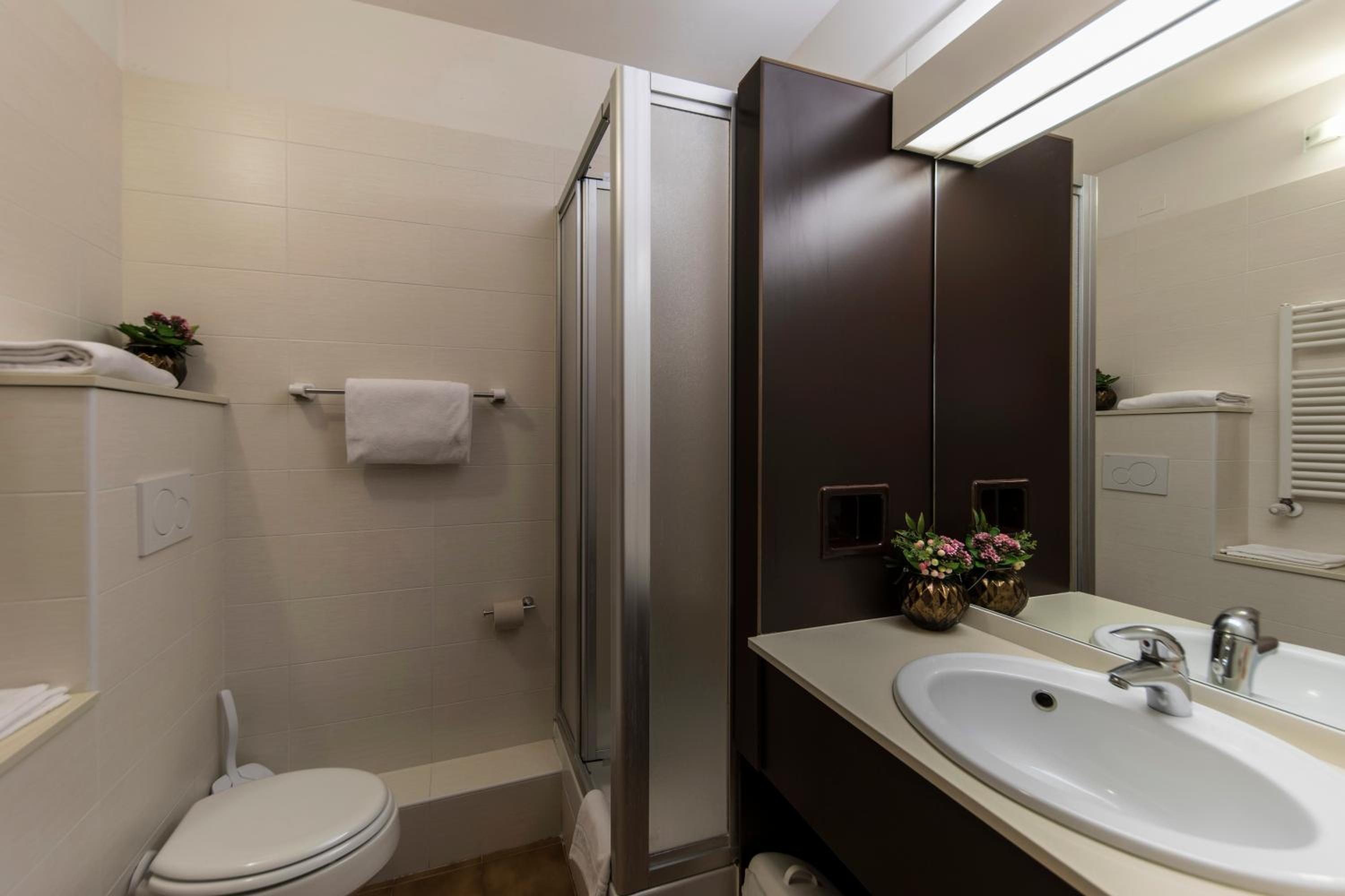 Superior Twin Room - Photo 10