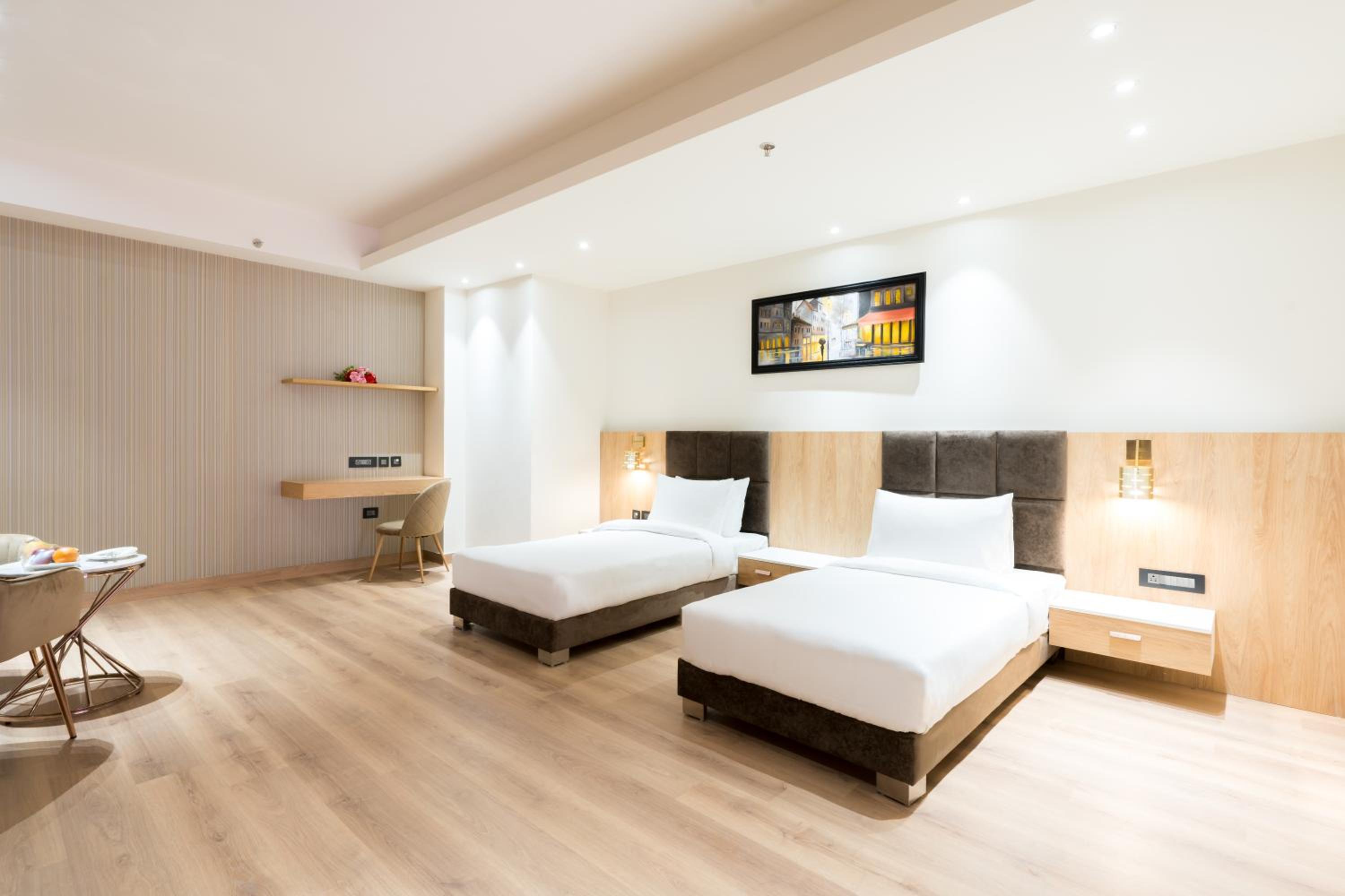 Deluxe Twin Room - Photo 7