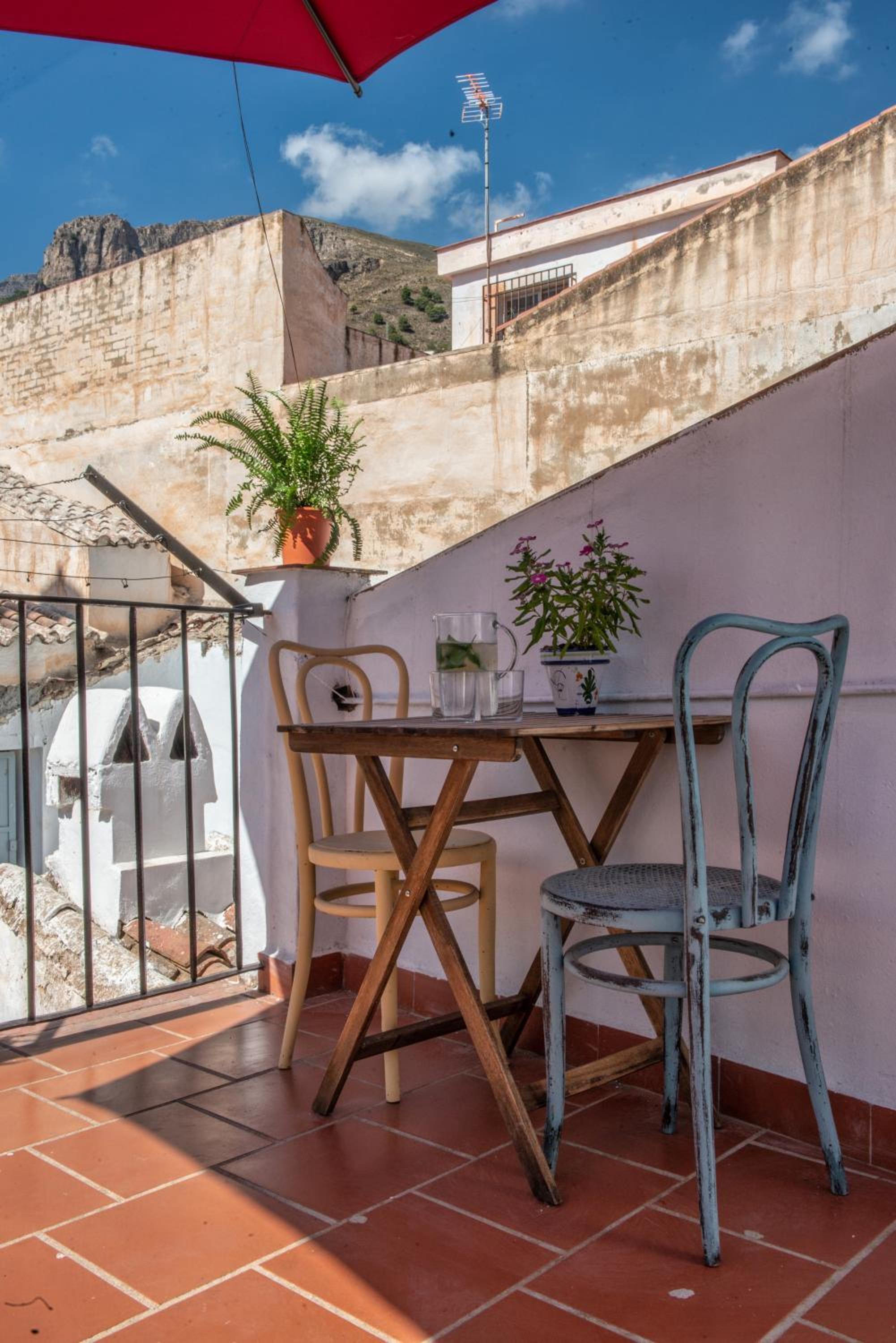 Double Room with Patio - Photo 23