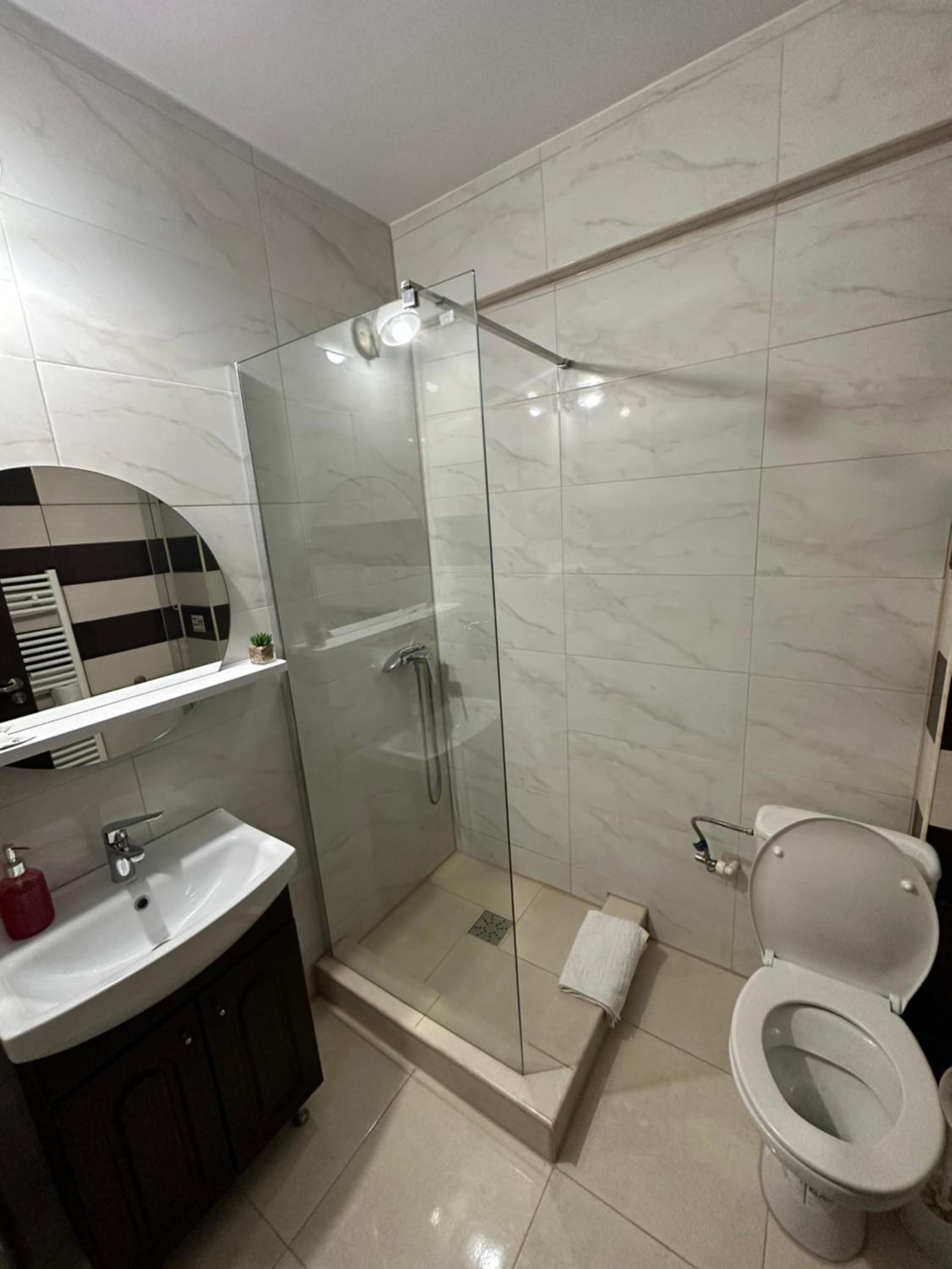 Double Room with Balcony - Photo 3