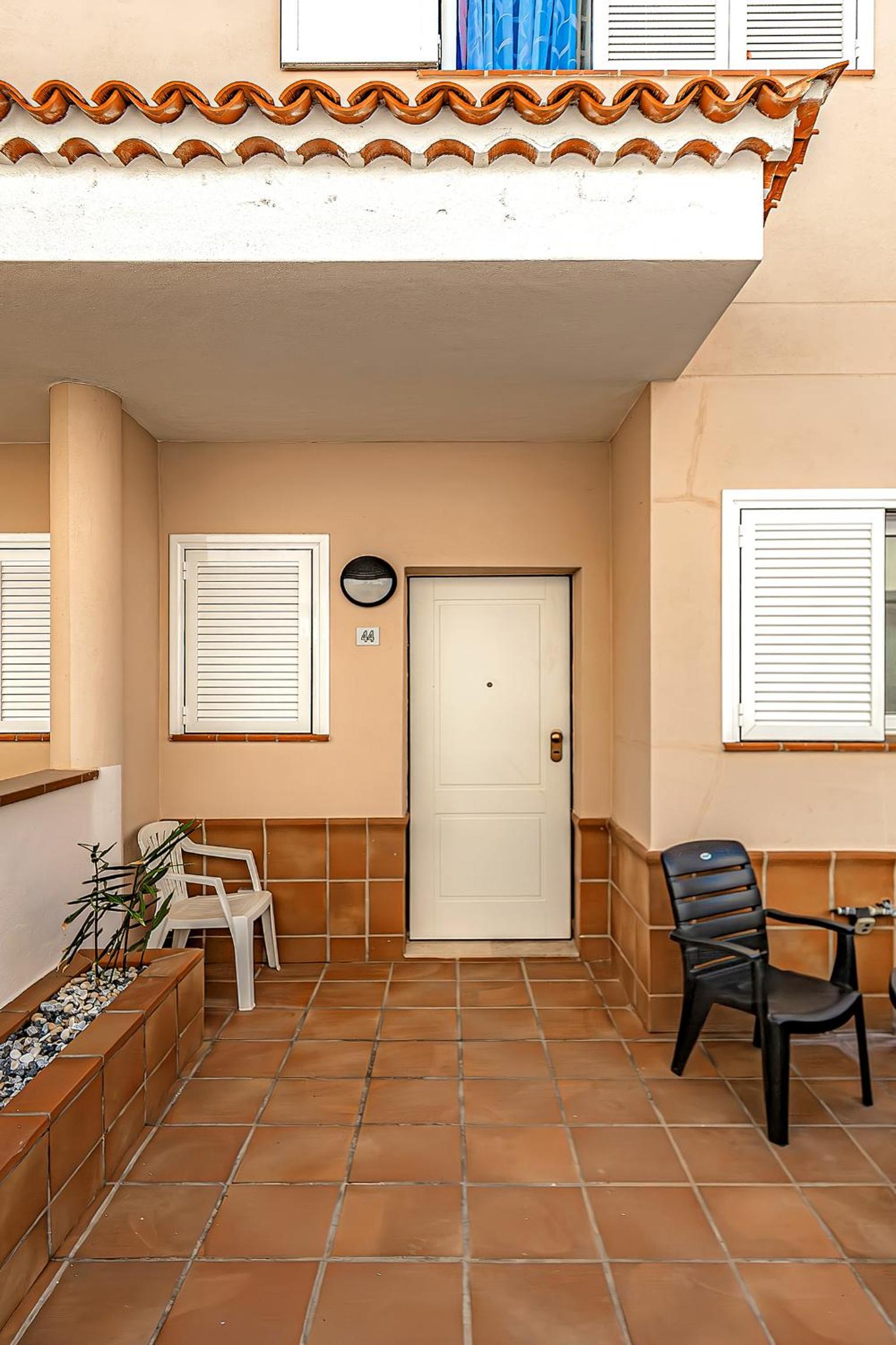 Two-Bedroom Townhouse photo 2