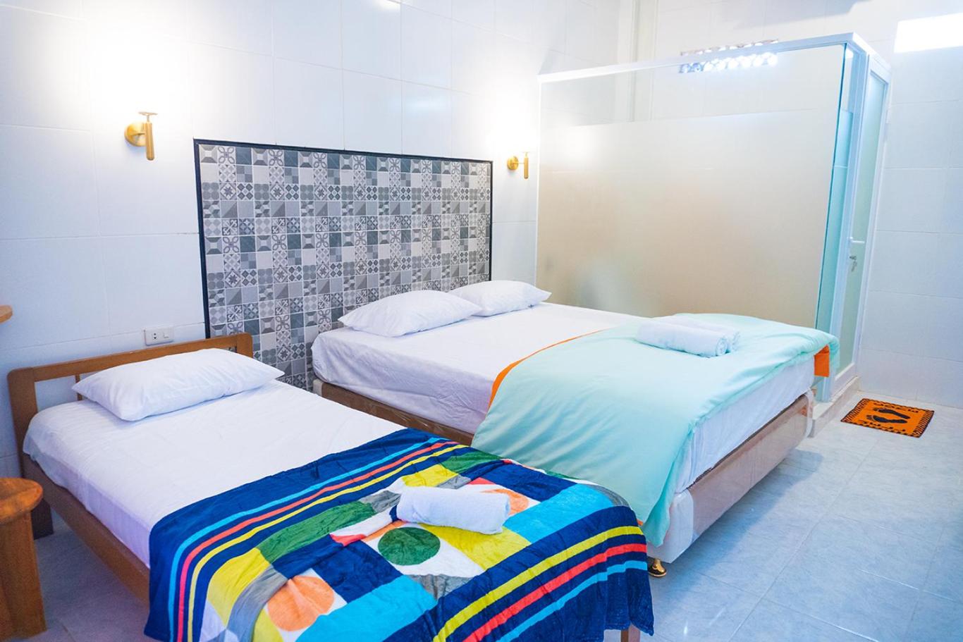 Large Double or Twin Room photo 1